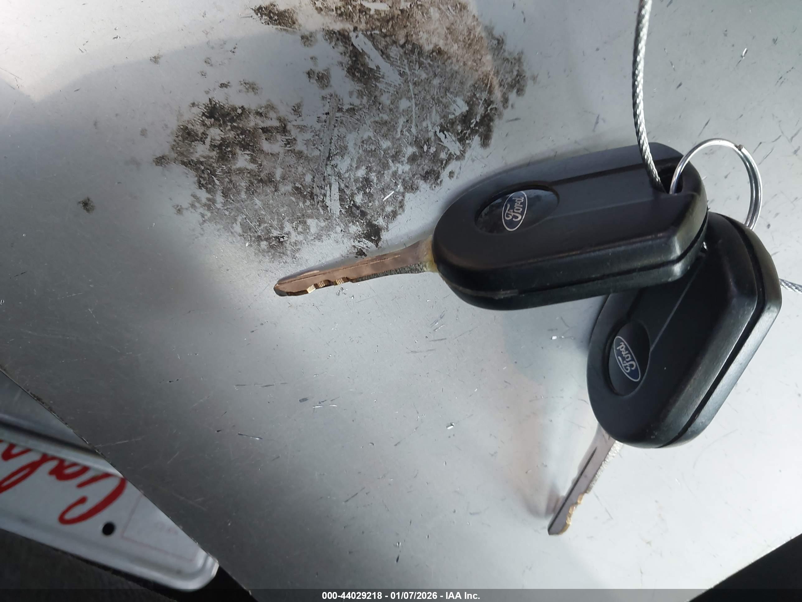 FORD FUSION image 11