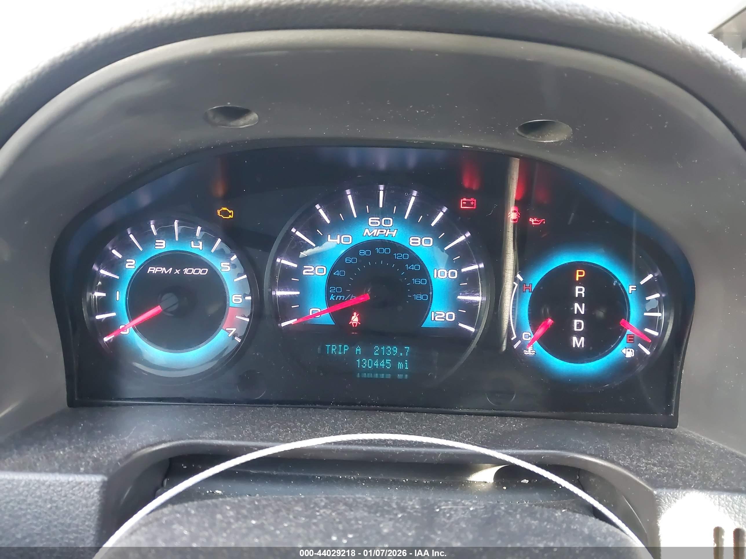 FORD FUSION image 7