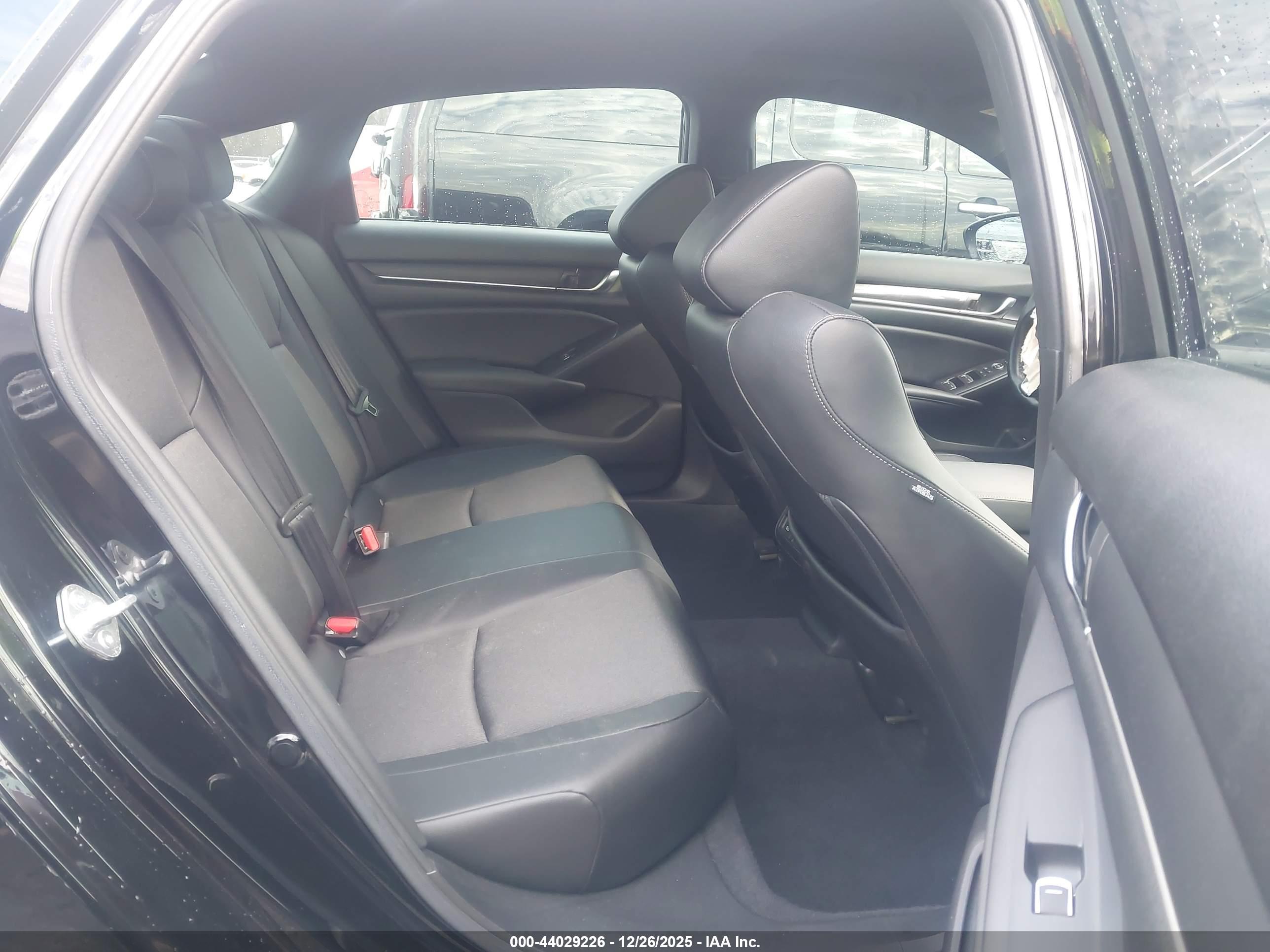 HONDA ACCORD image 8