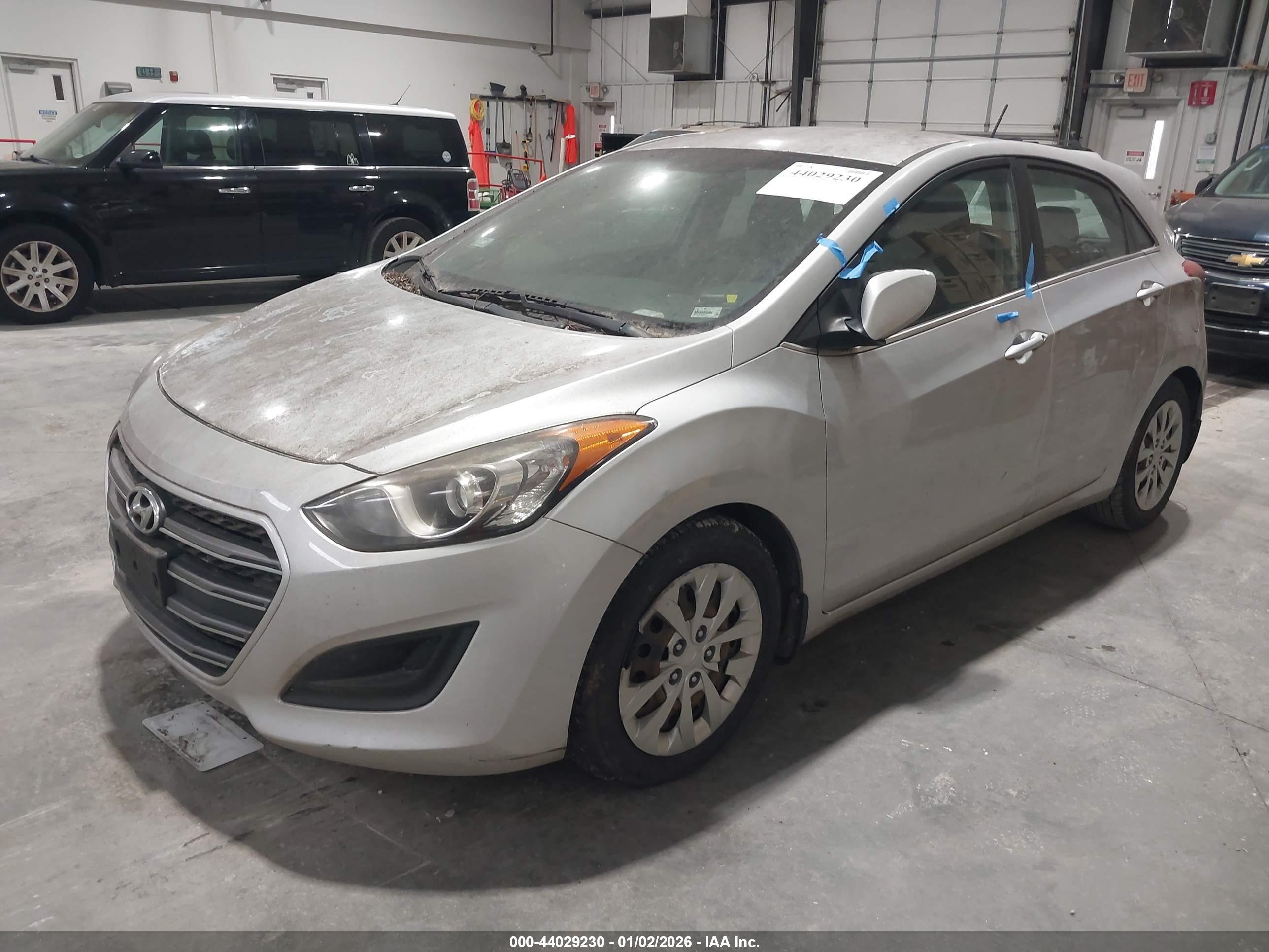 HYUNDAI ELANTRA image 2