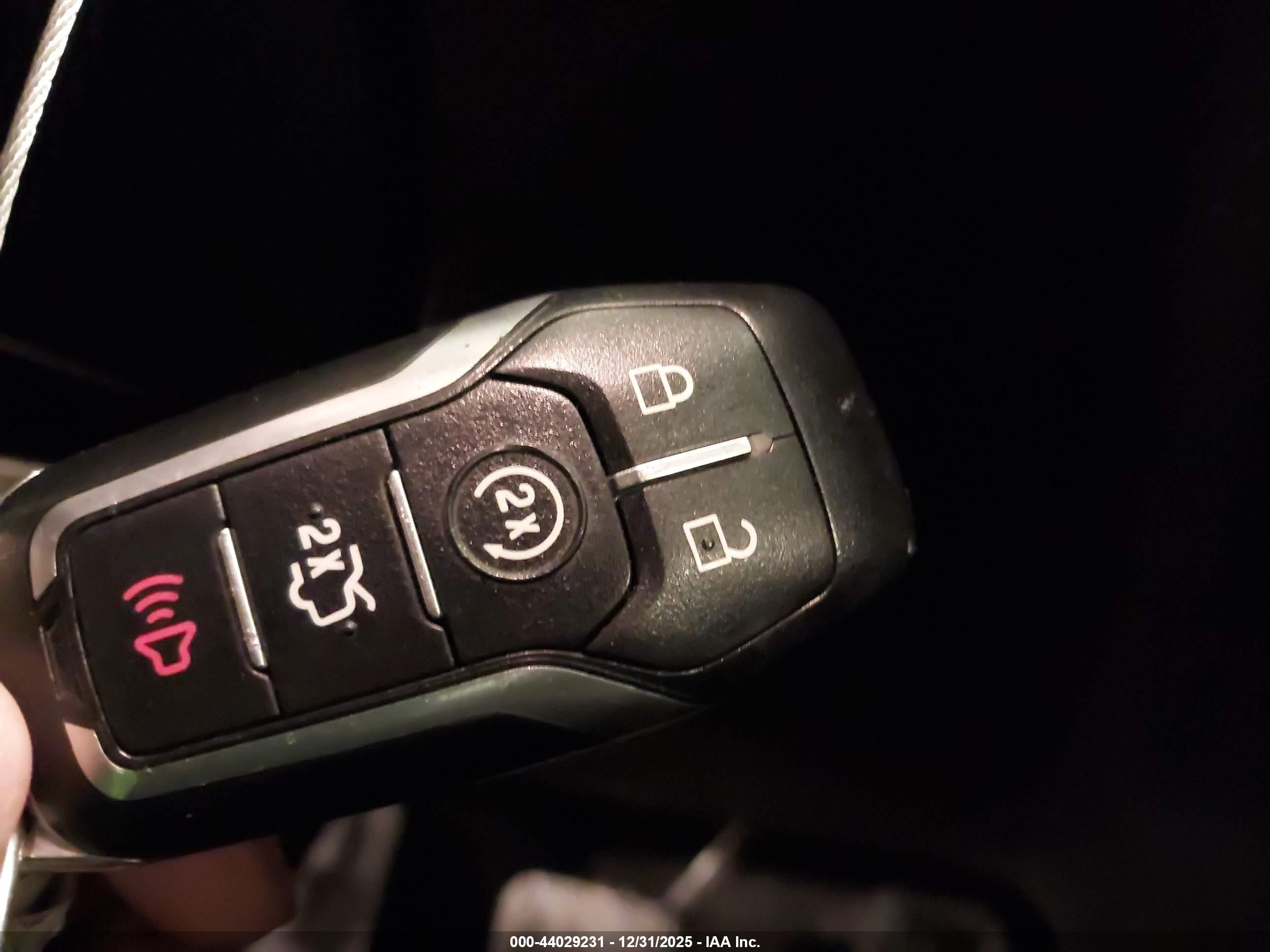 FORD EXPLORER image 11