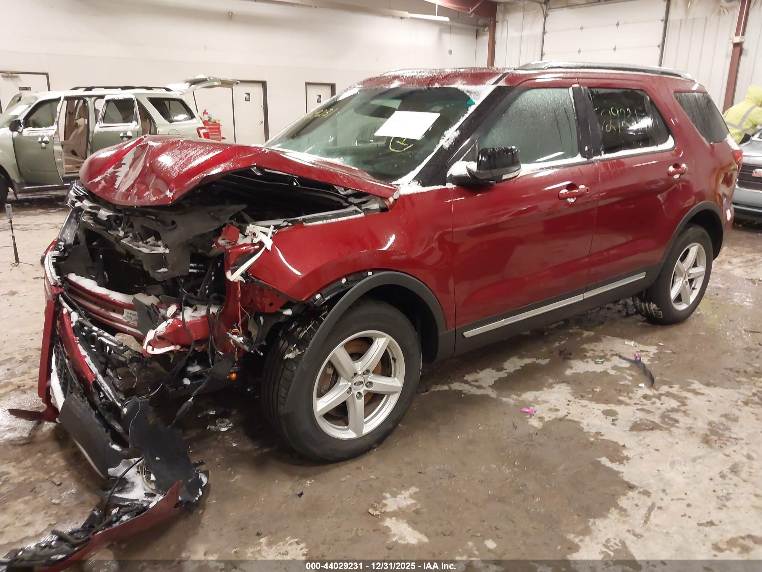 FORD EXPLORER image 2