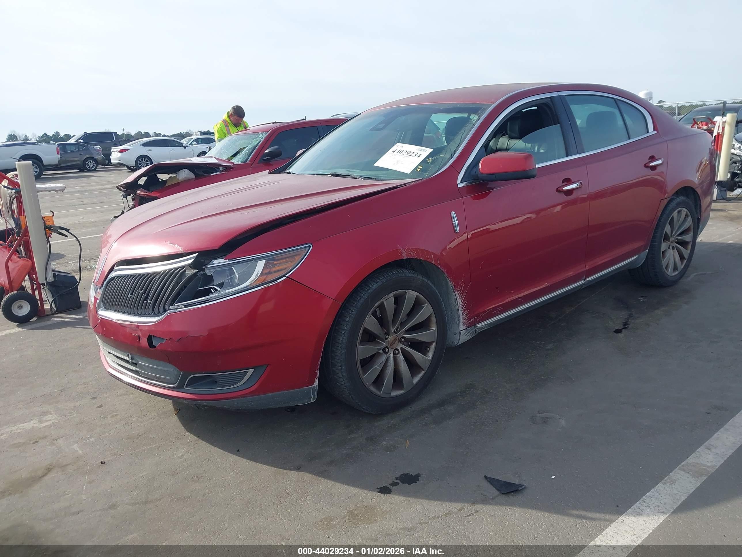 LINCOLN MKS image 2