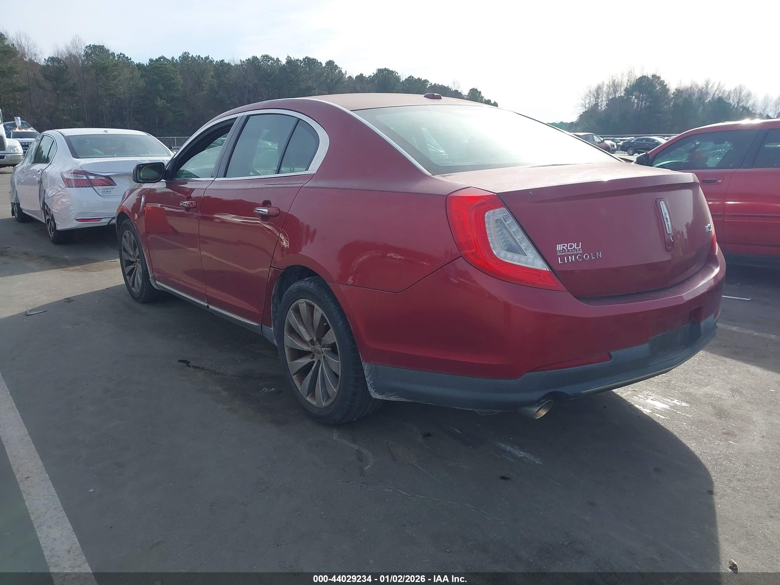 LINCOLN MKS image 3
