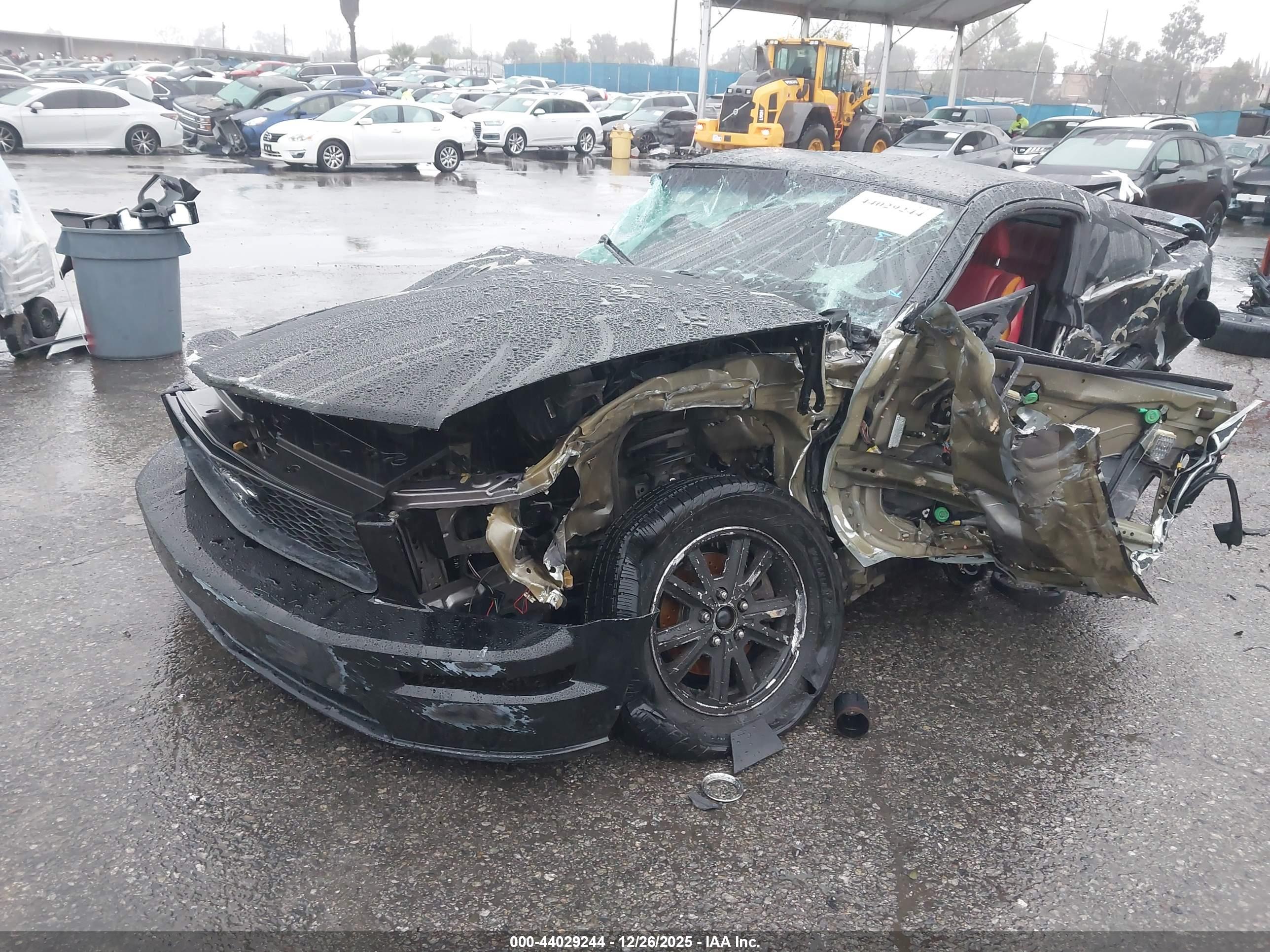 FORD MUSTANG image 2