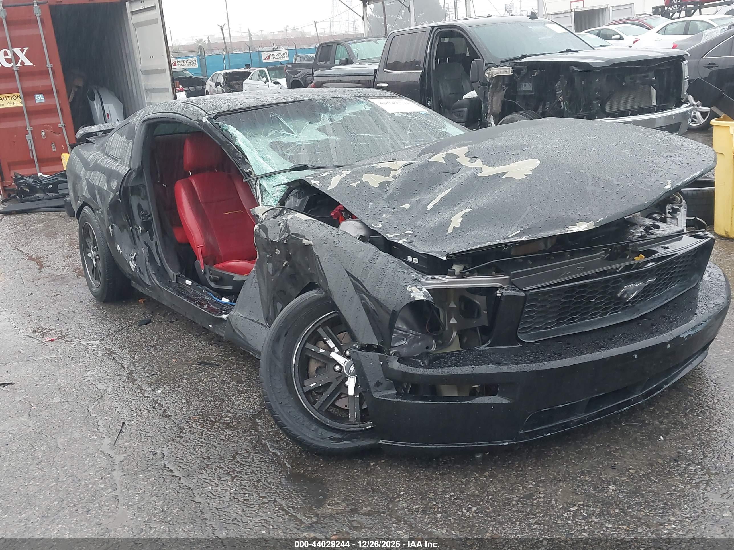 FORD MUSTANG image 6