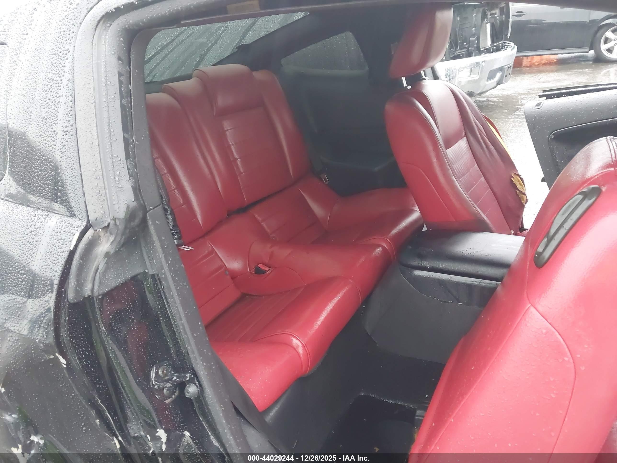 FORD MUSTANG image 8