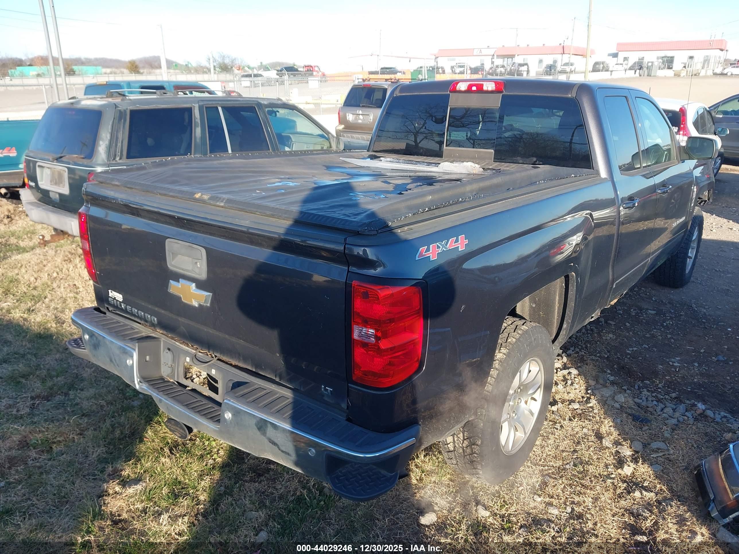 CHEVROLET SILVERADO image 4