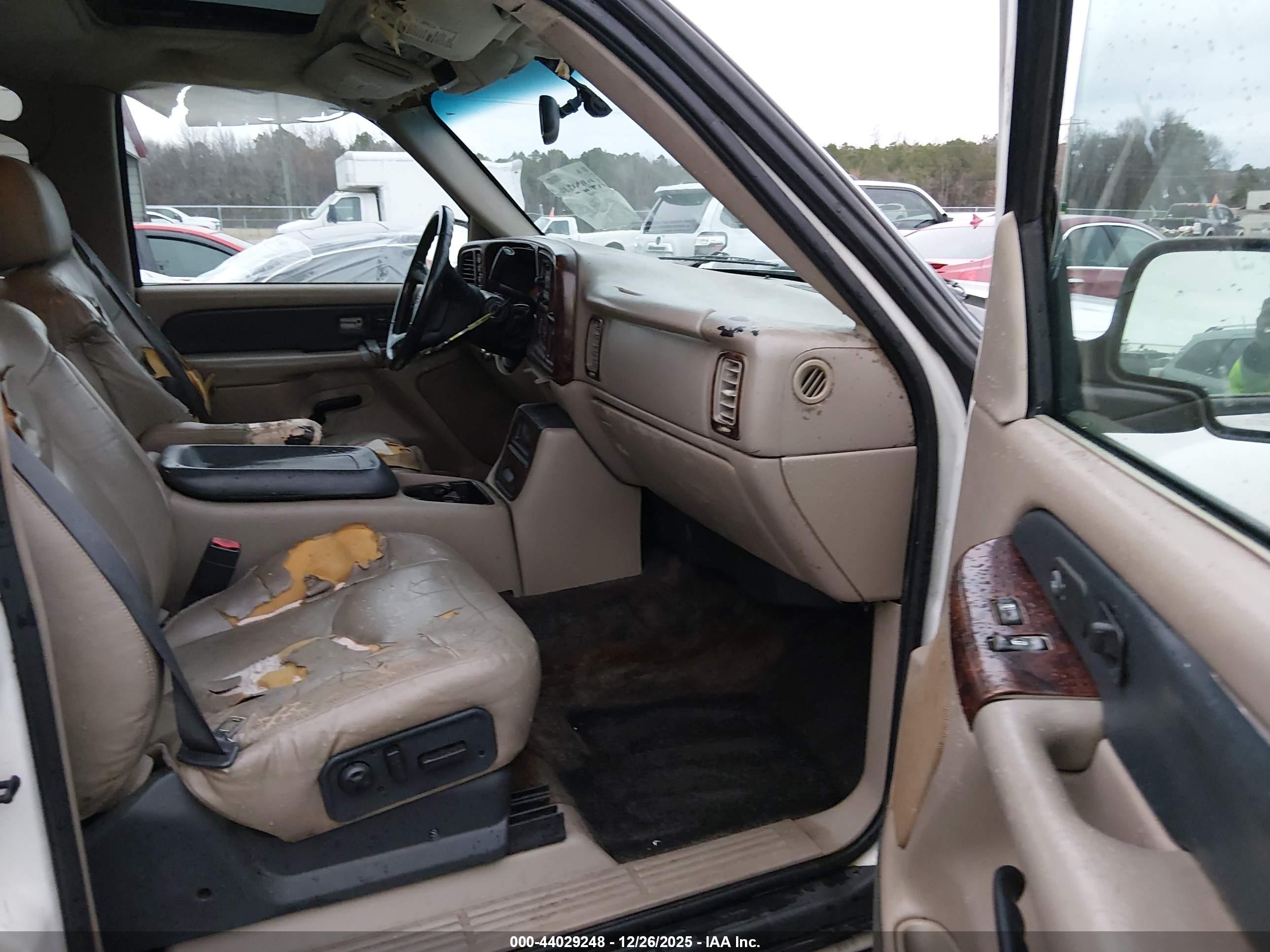 CHEVROLET AVALANCHE image 5