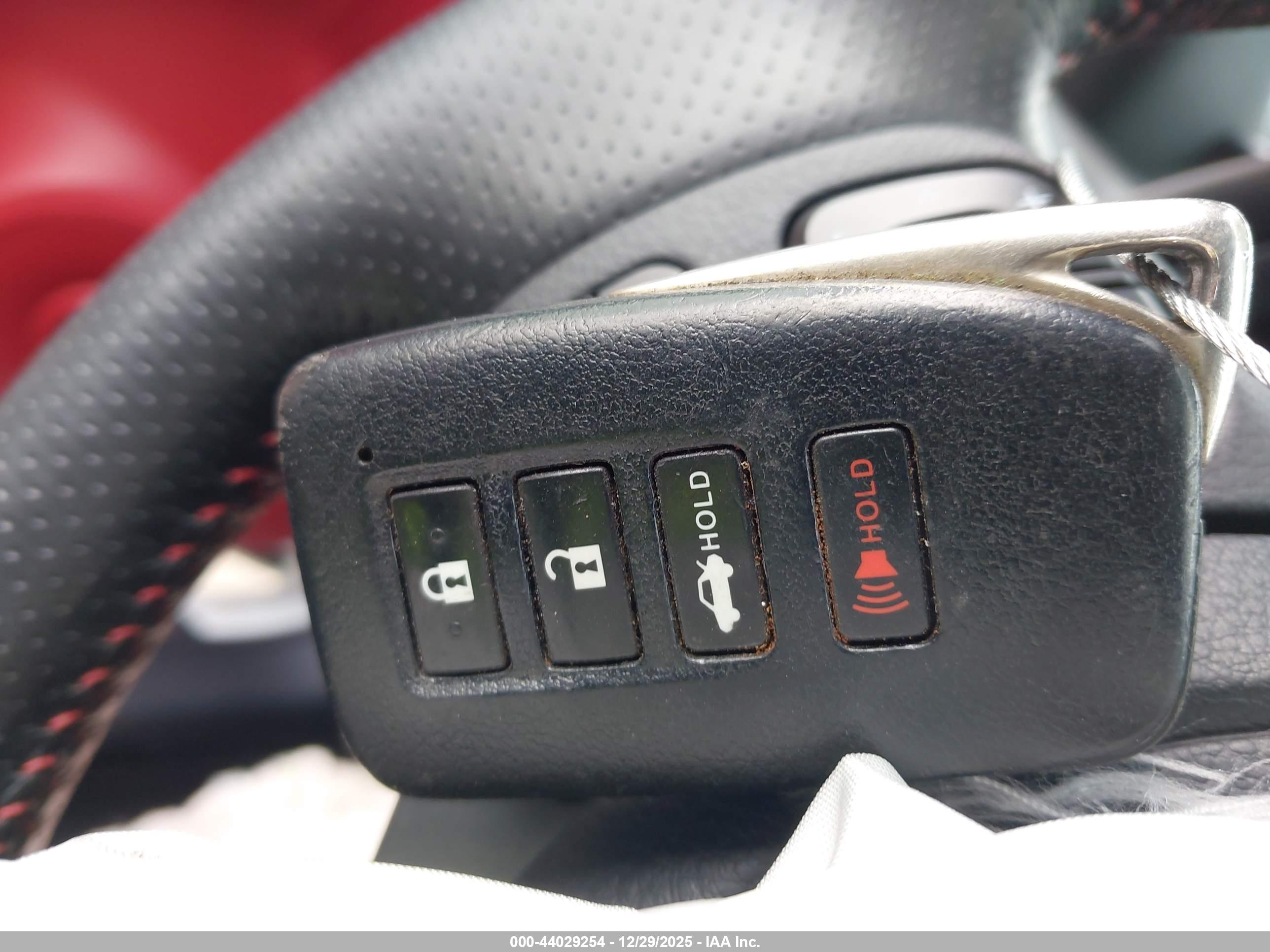 LEXUS IS image 11