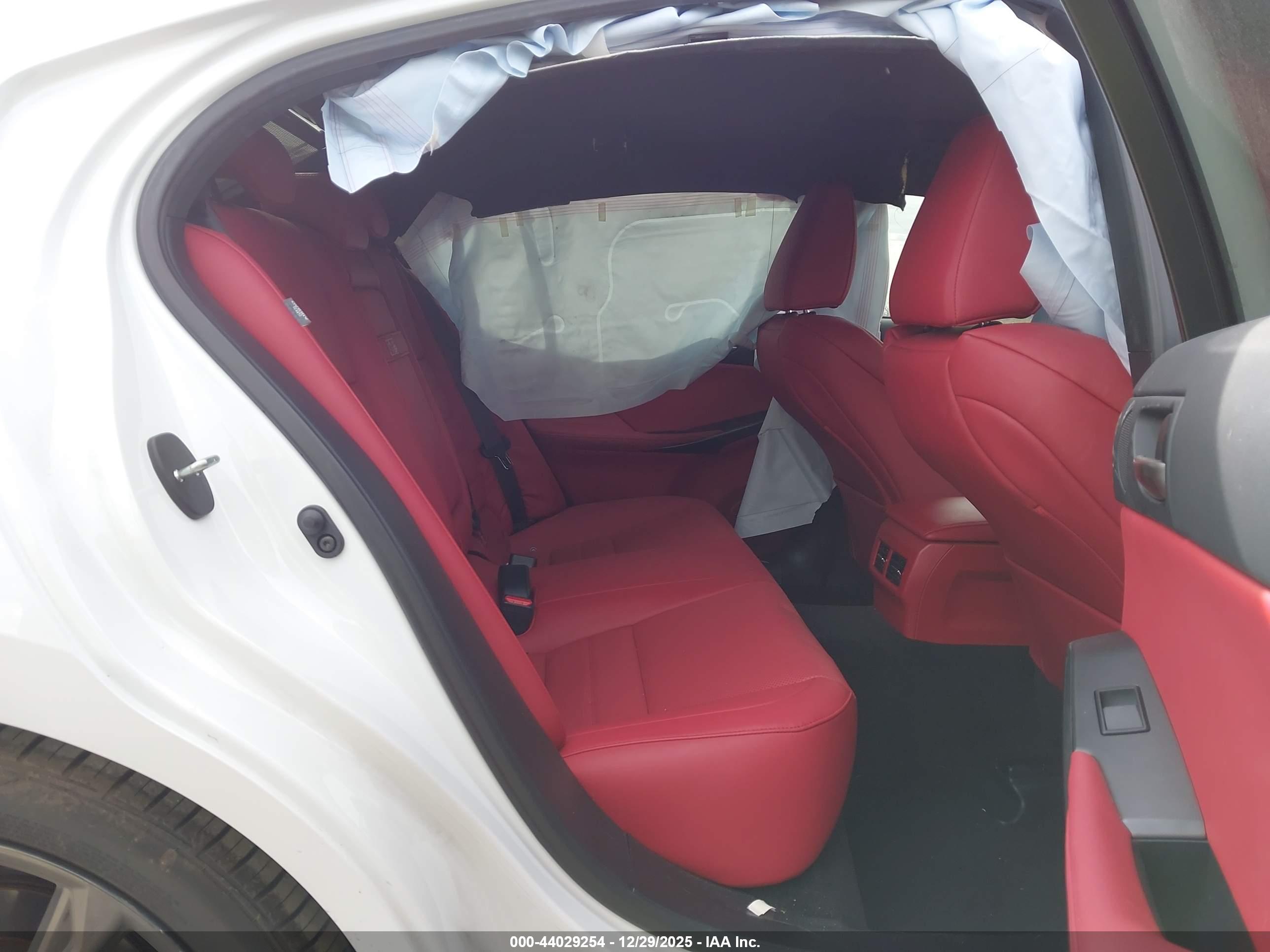 LEXUS IS image 8