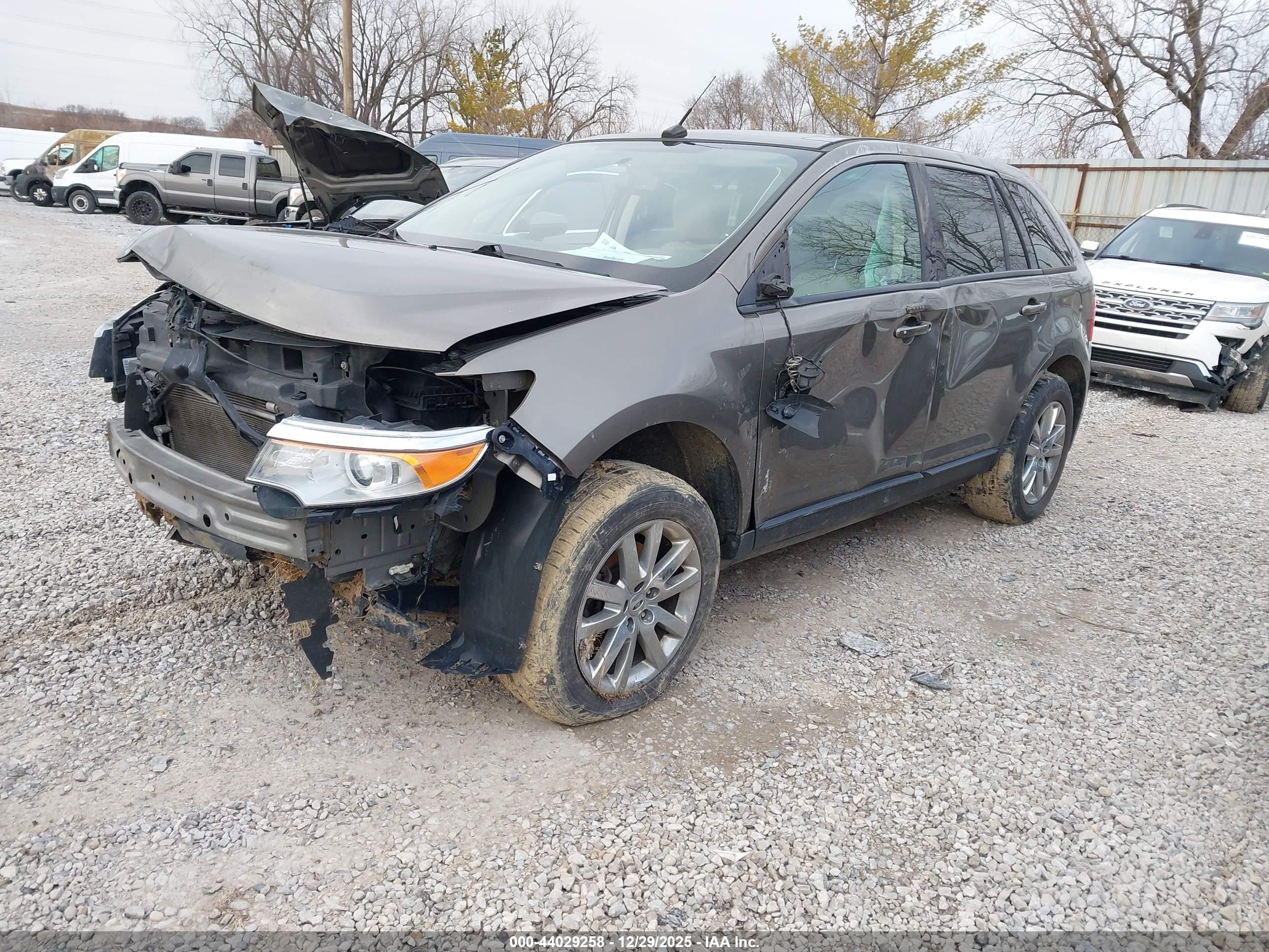 FORD EDGE image 2