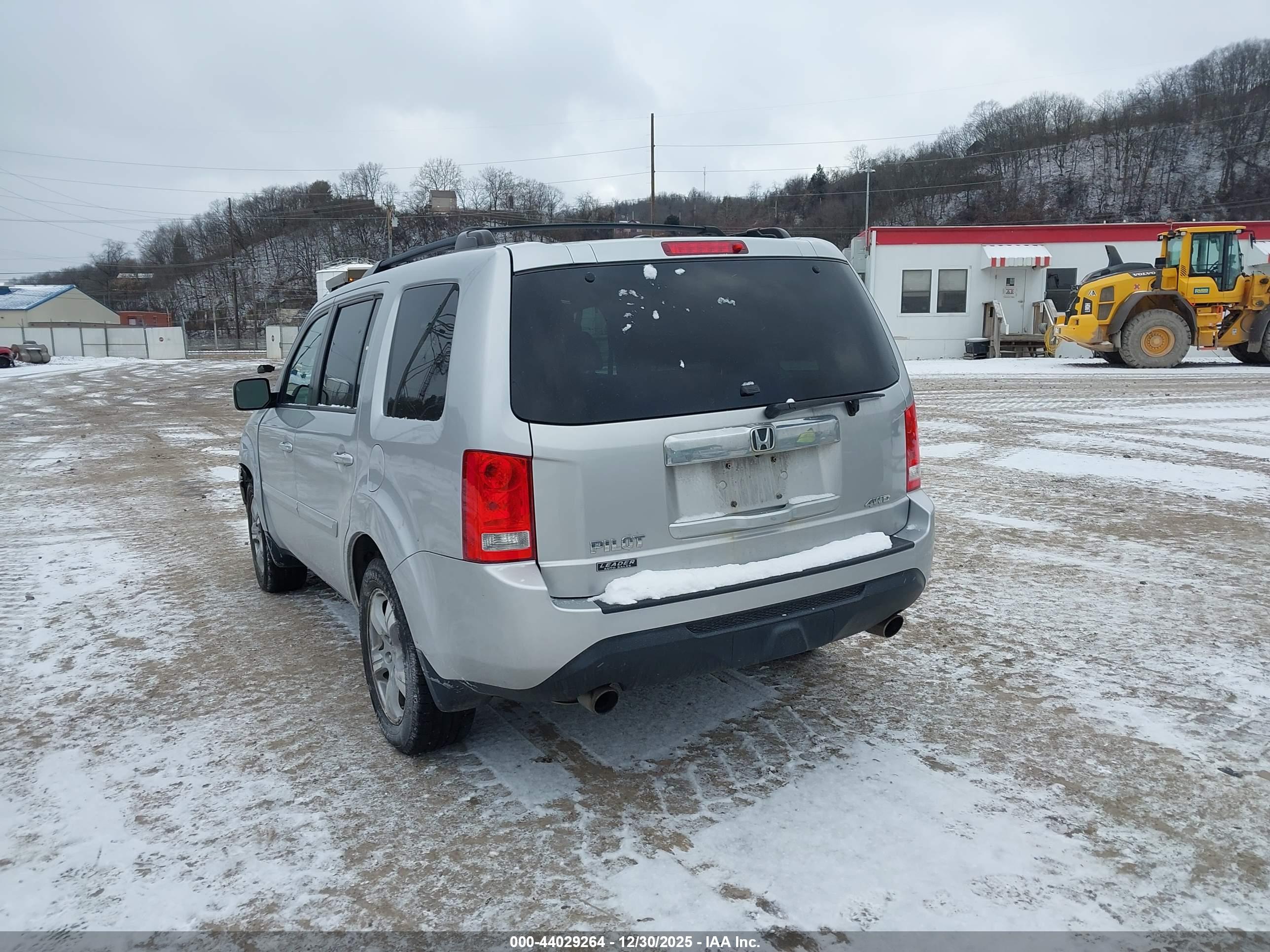 HONDA PILOT image 3
