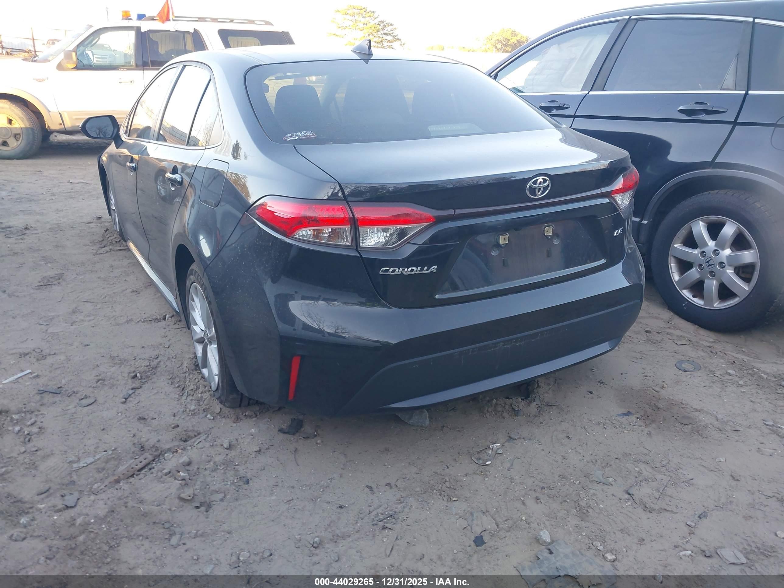 TOYOTA COROLLA image 3