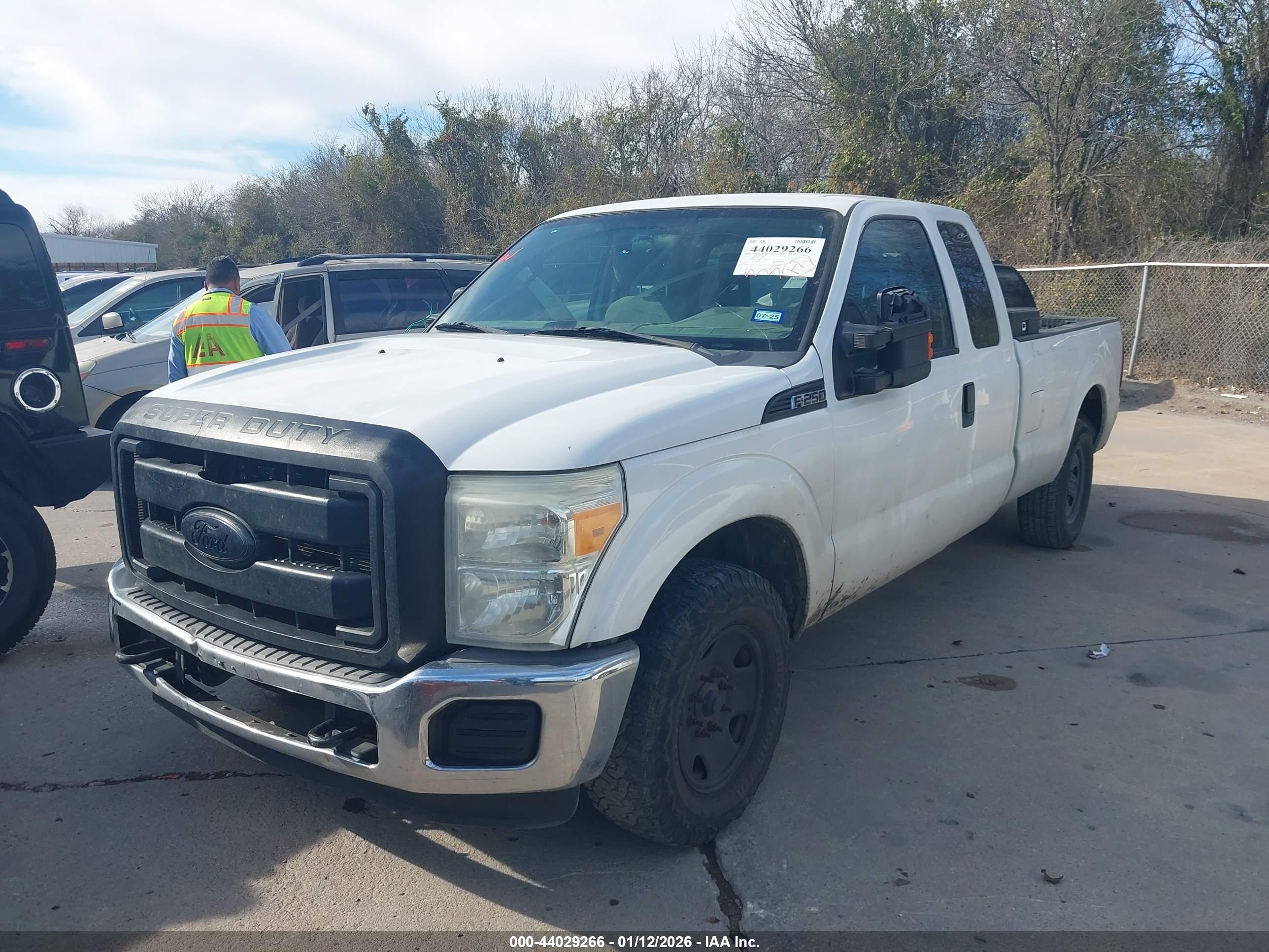 FORD F-250 image 2