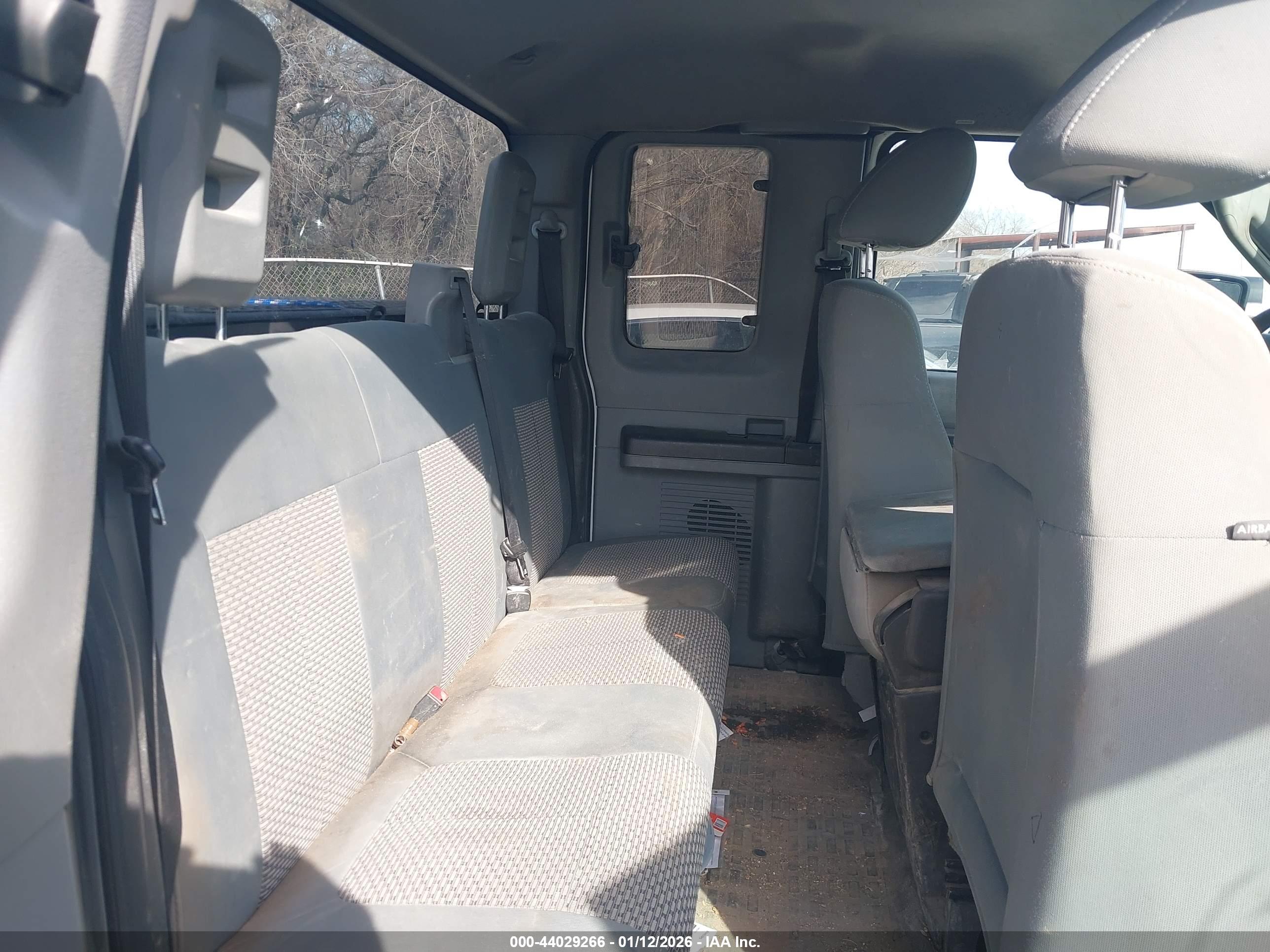 FORD F-250 image 8