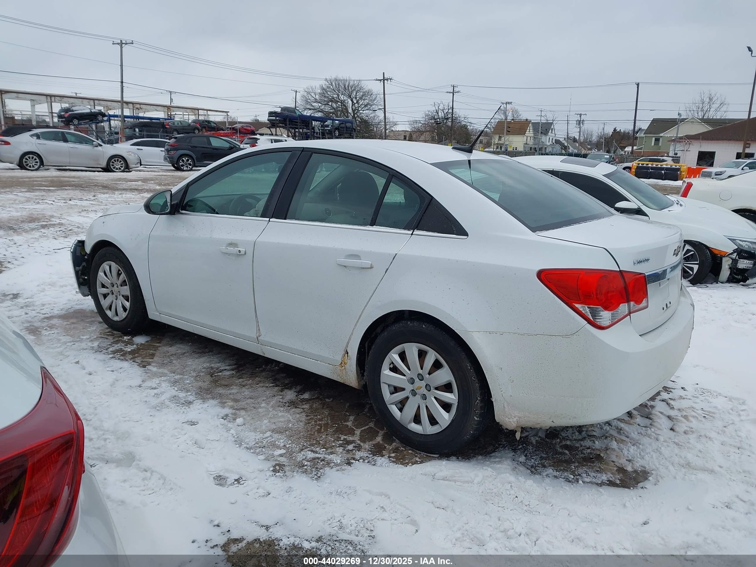 CHEVROLET CRUZE image 3