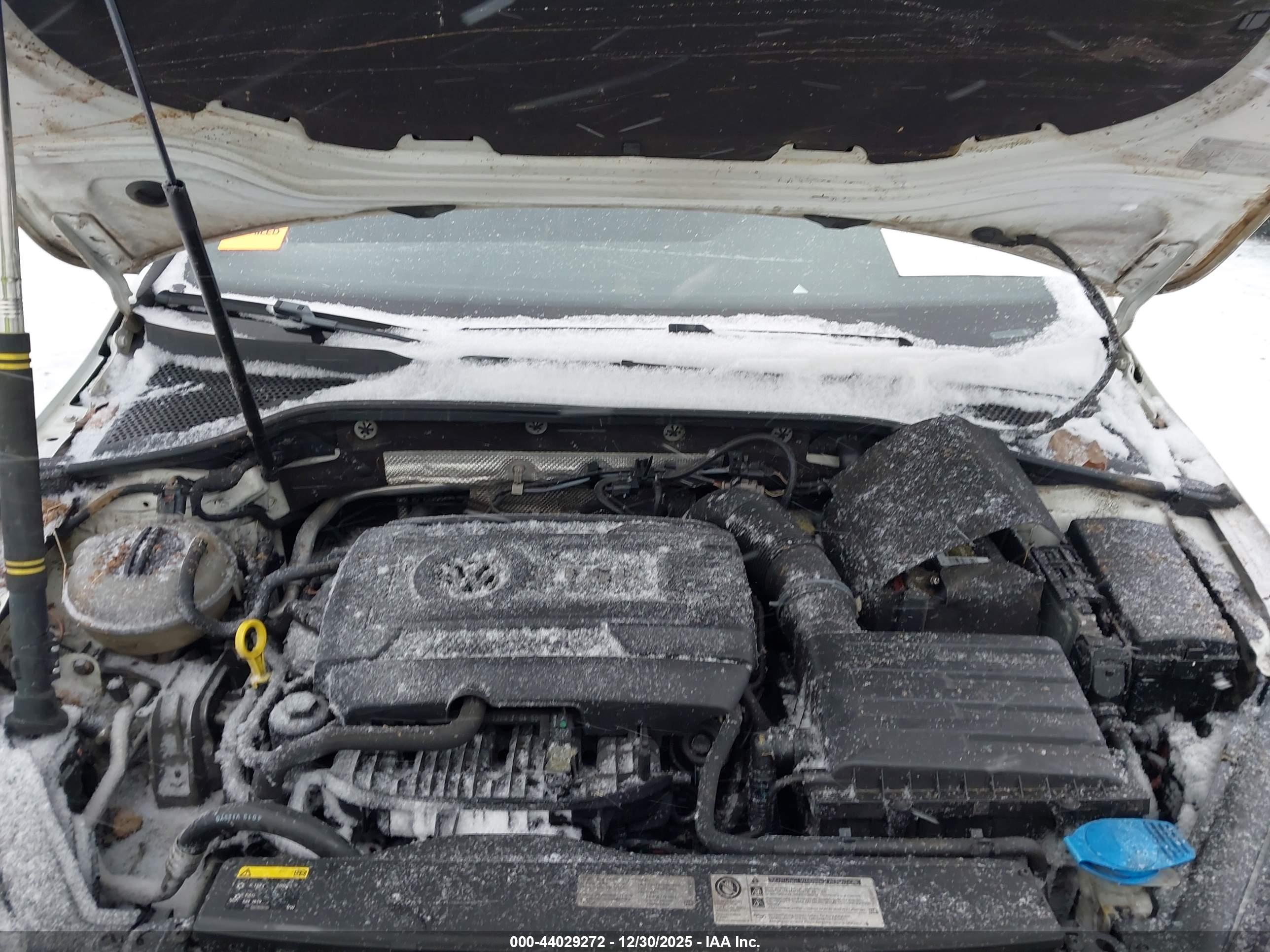 VOLKSWAGEN GOLF image 10