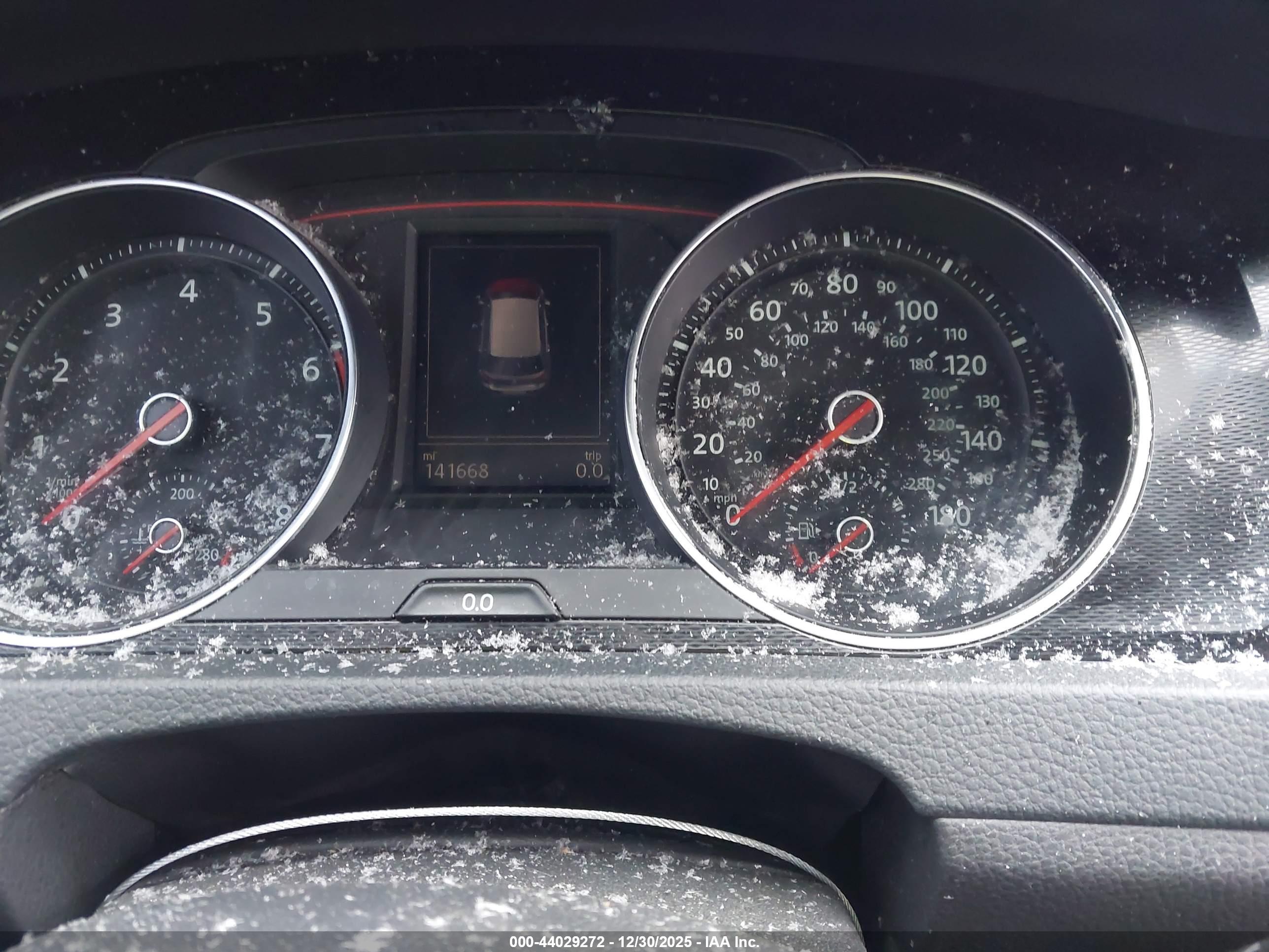 VOLKSWAGEN GOLF image 7