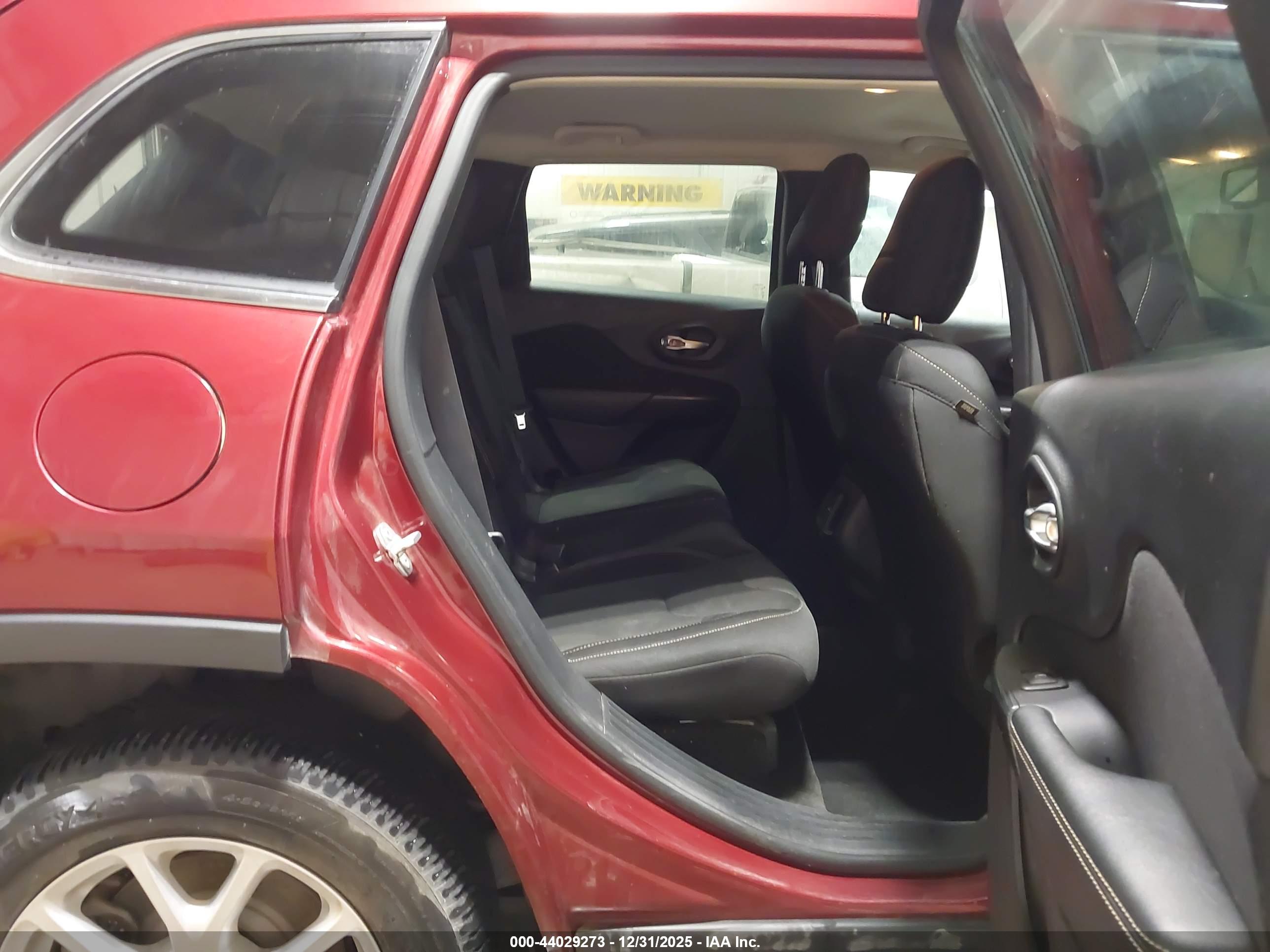 JEEP CHEROKEE image 8