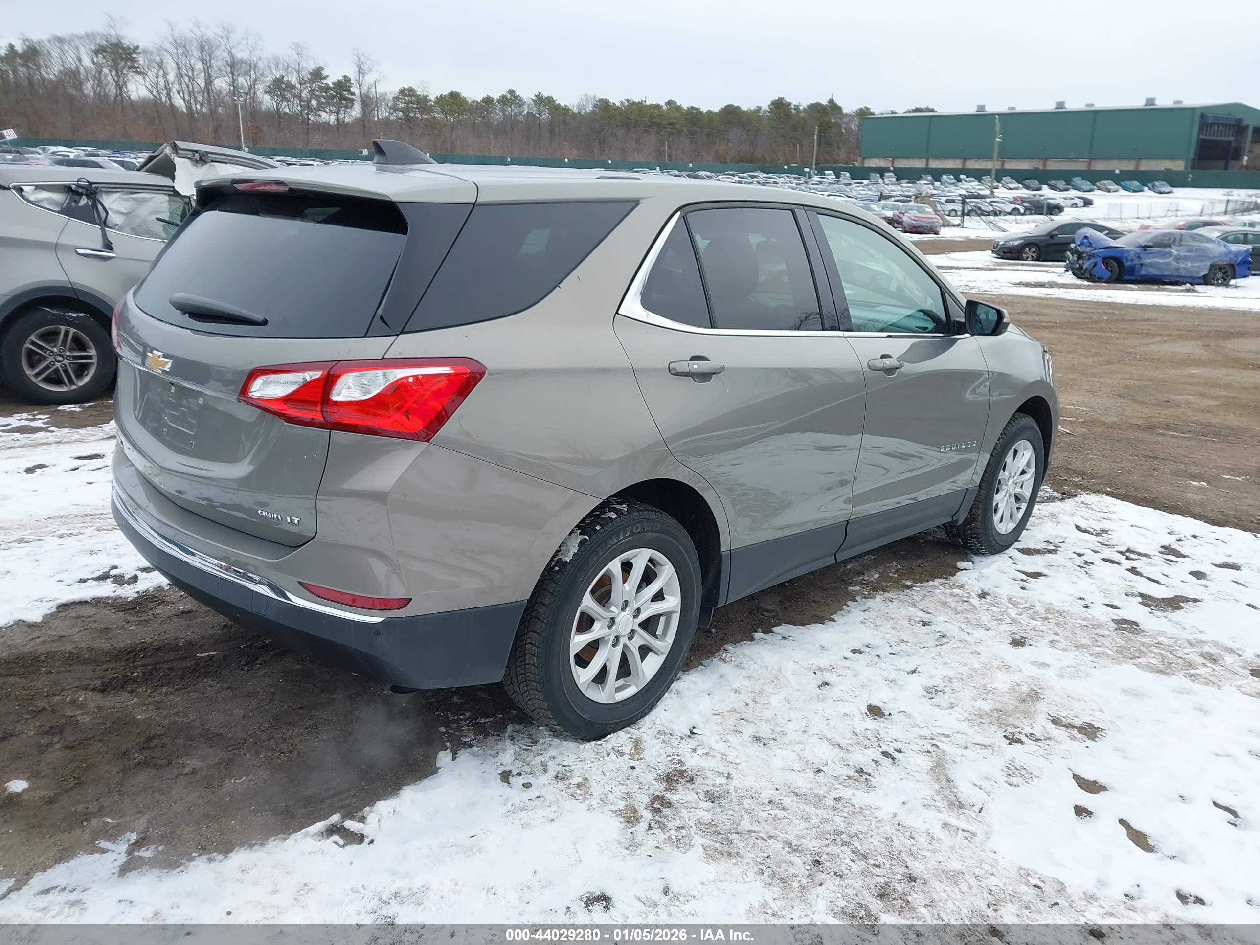 CHEVROLET EQUINOX image 4