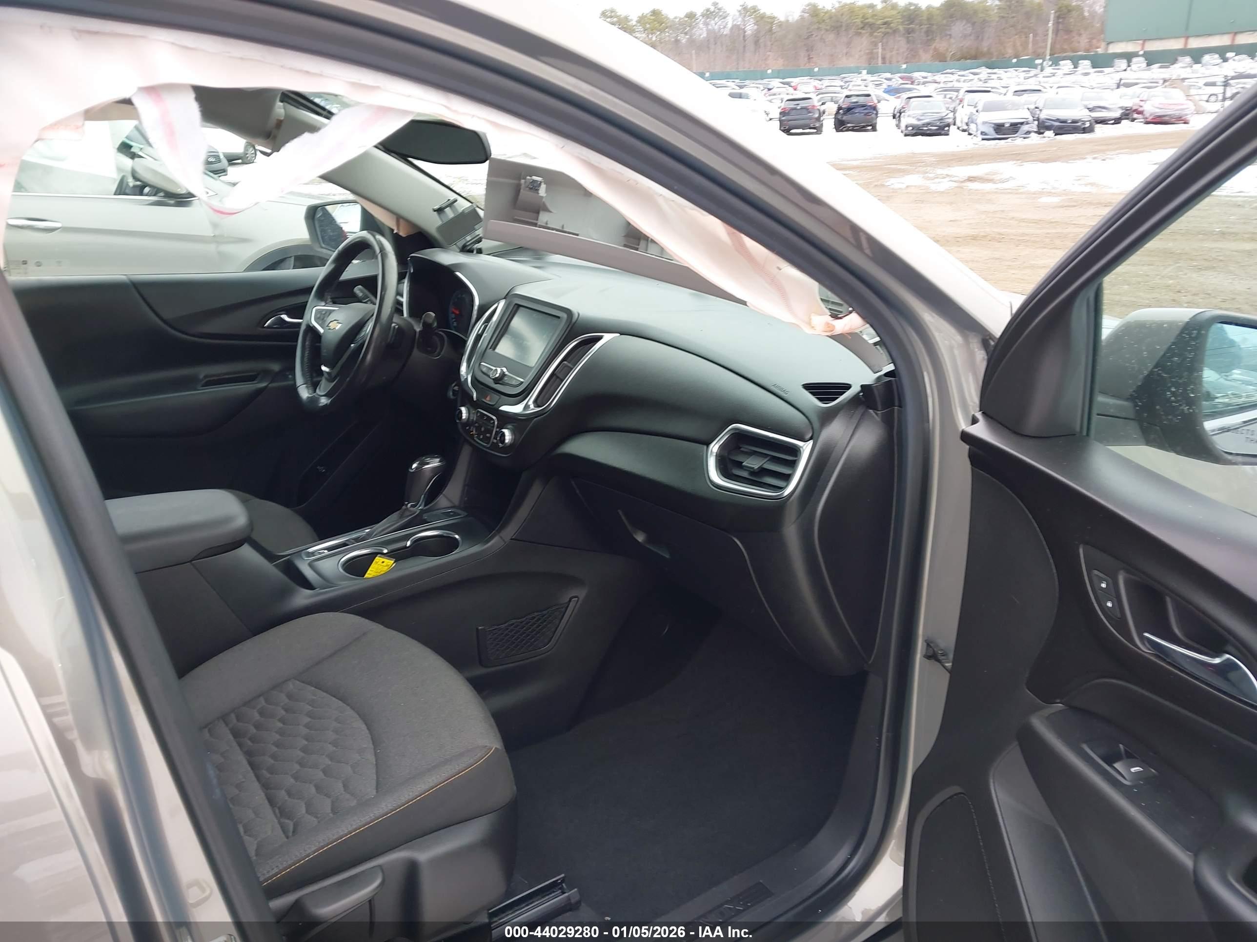 CHEVROLET EQUINOX image 5