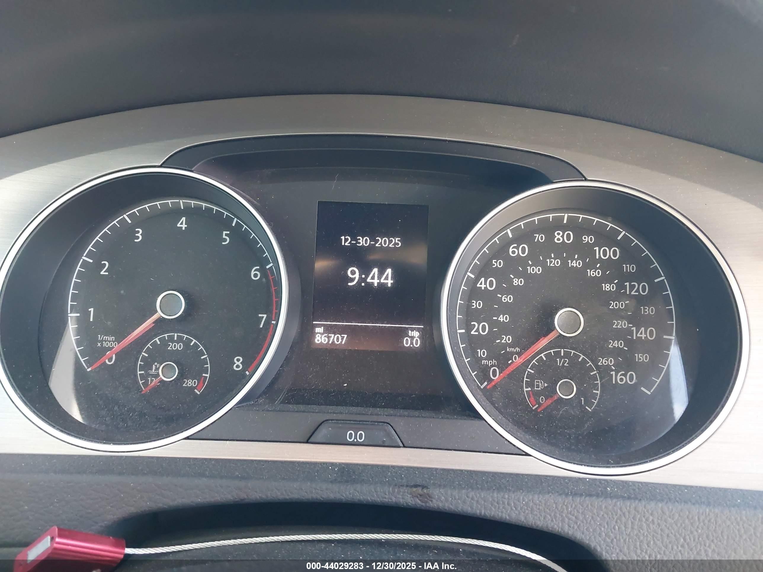 VOLKSWAGEN GOLF image 7