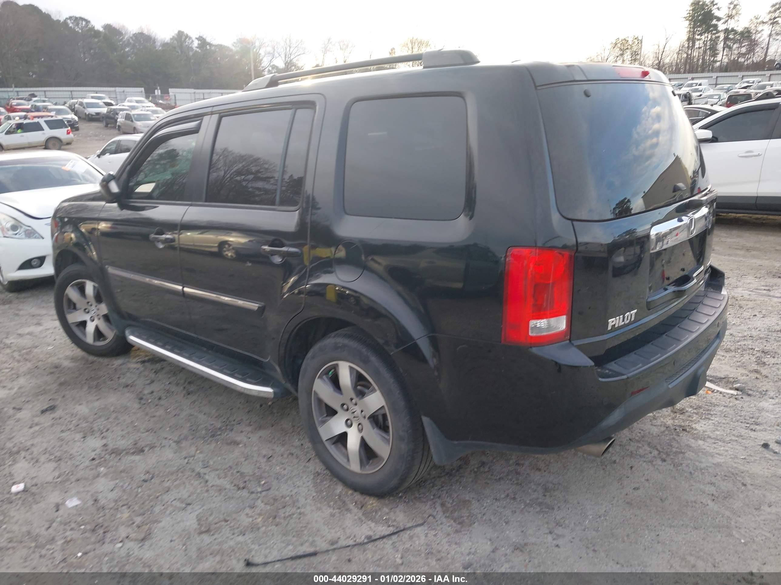 HONDA PILOT image 3