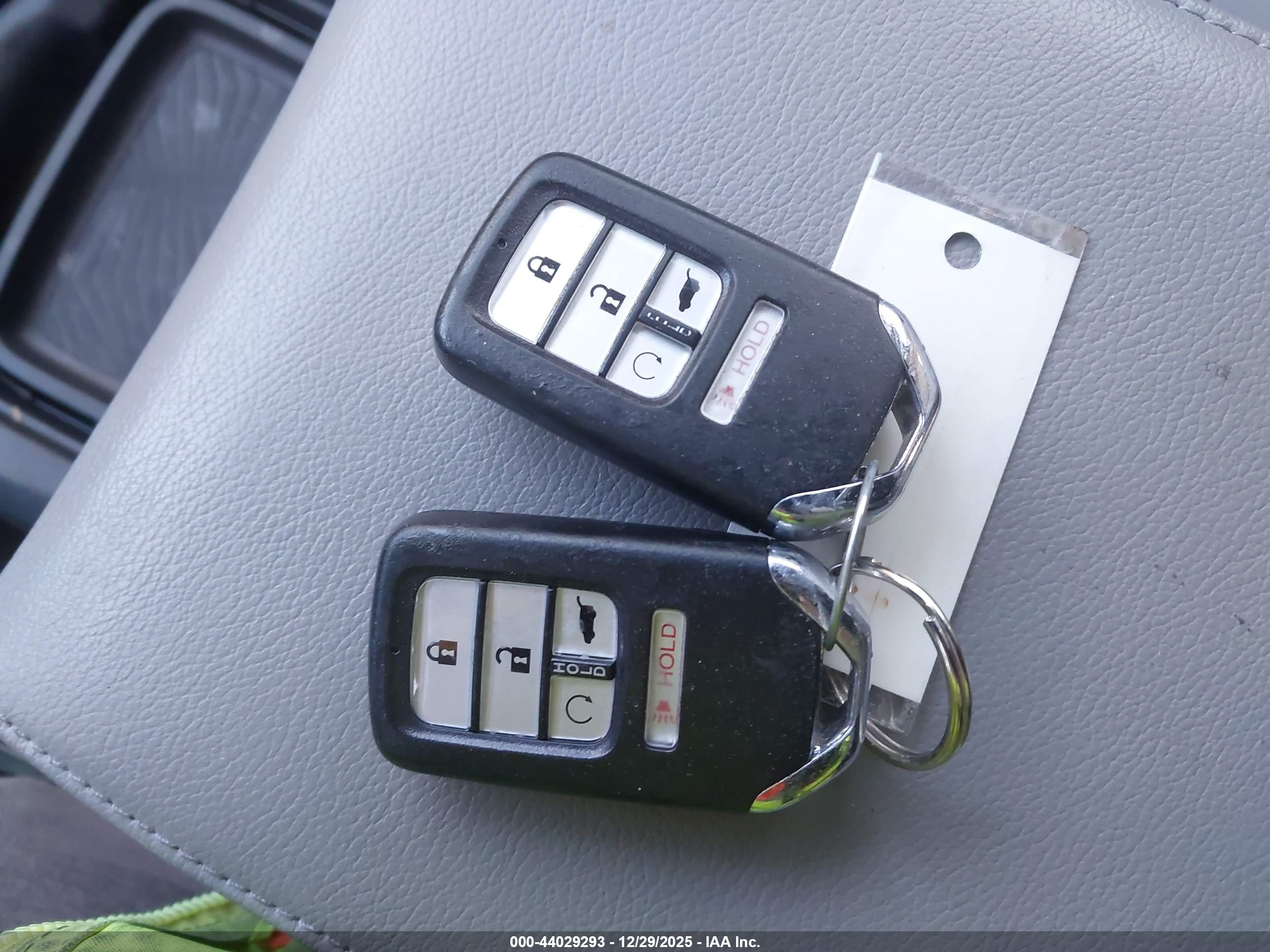 HONDA CR-V image 11