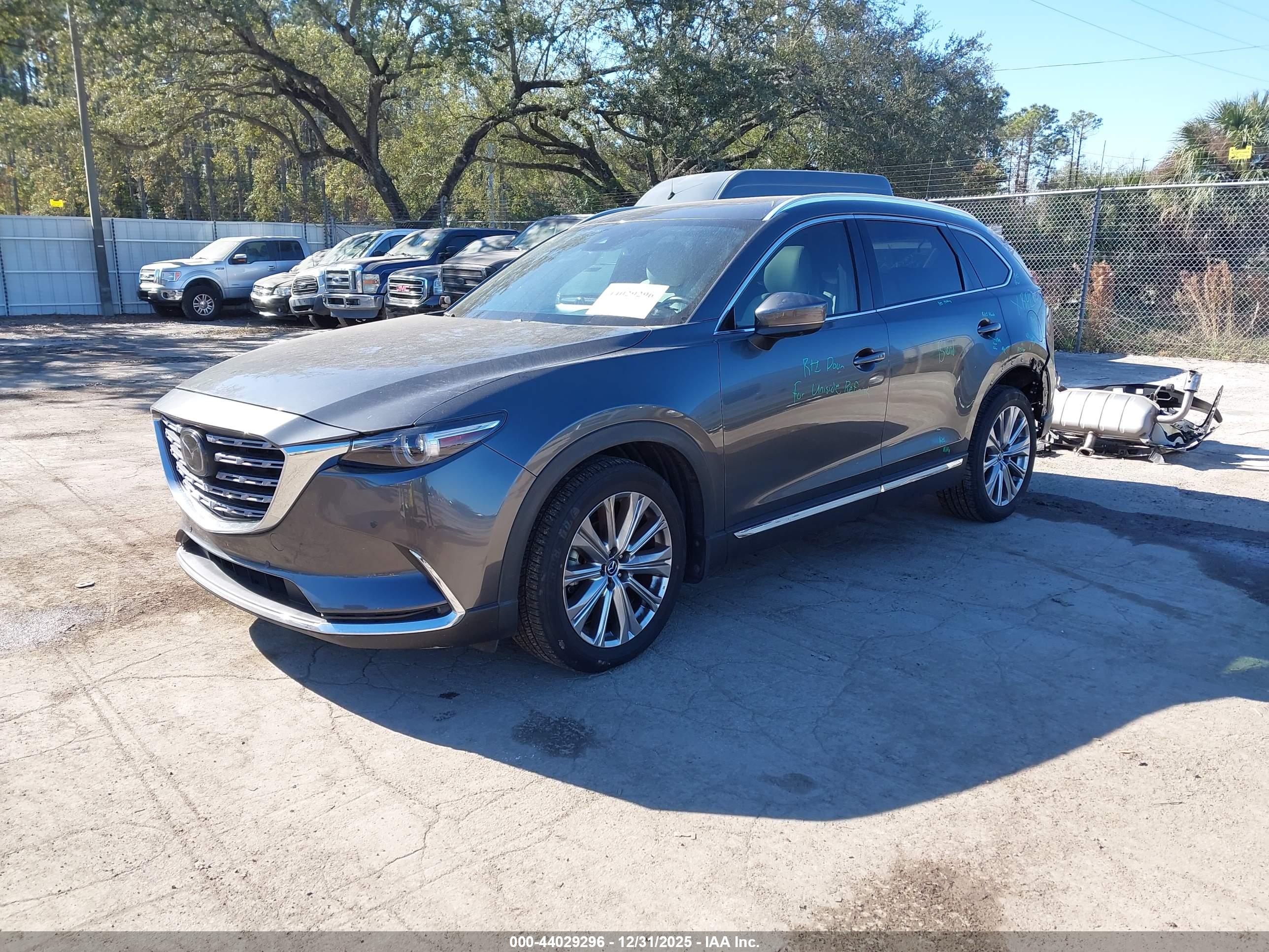 MAZDA CX-9 image 2