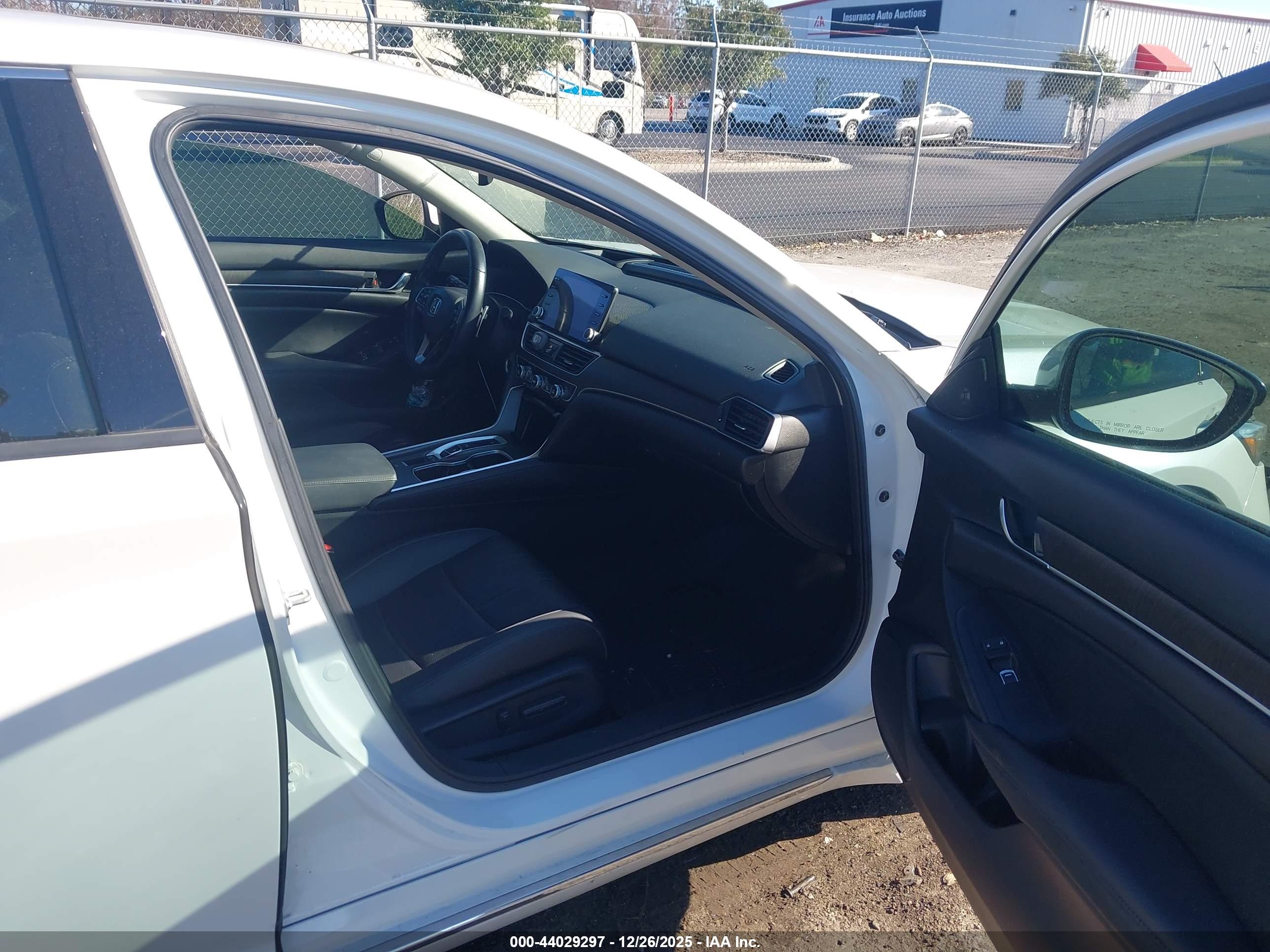 HONDA ACCORD image 5