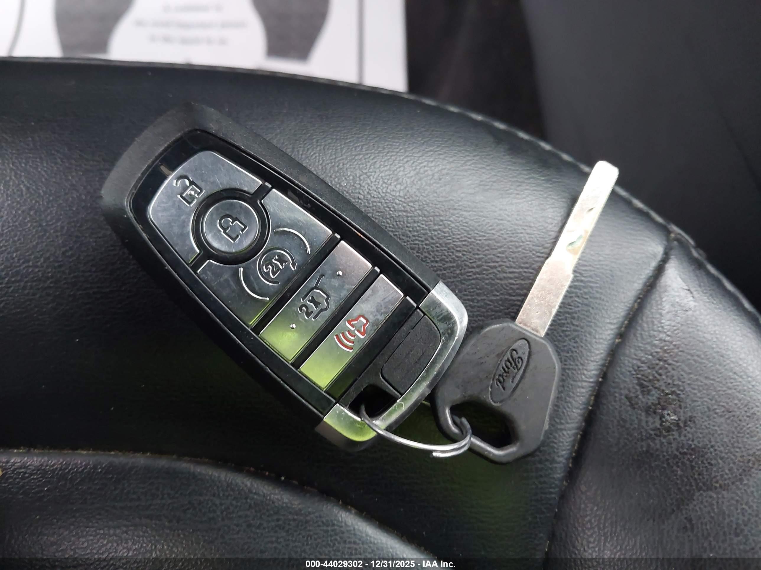 FORD EXPLORER image 11