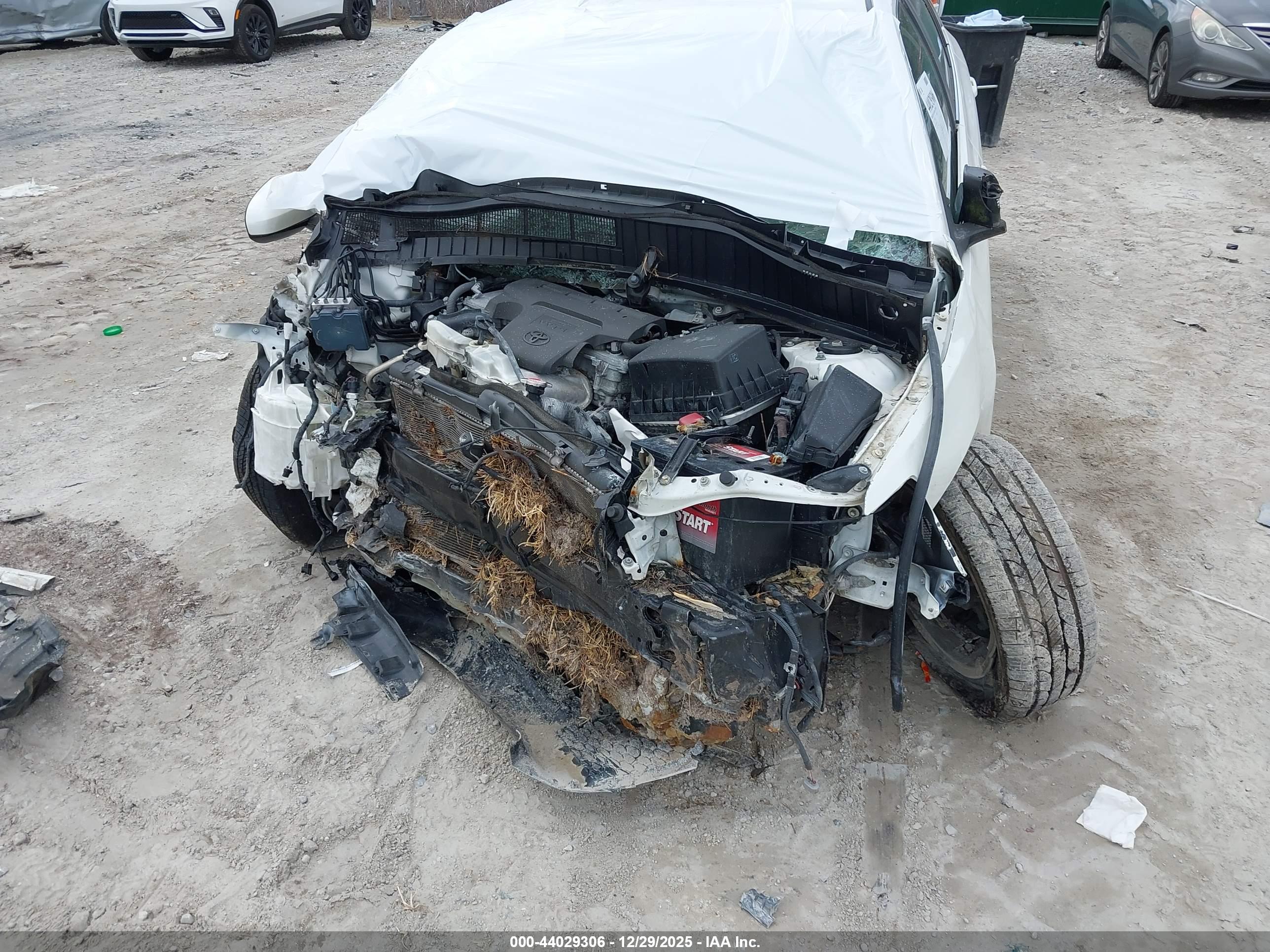 TOYOTA CAMRY image 6