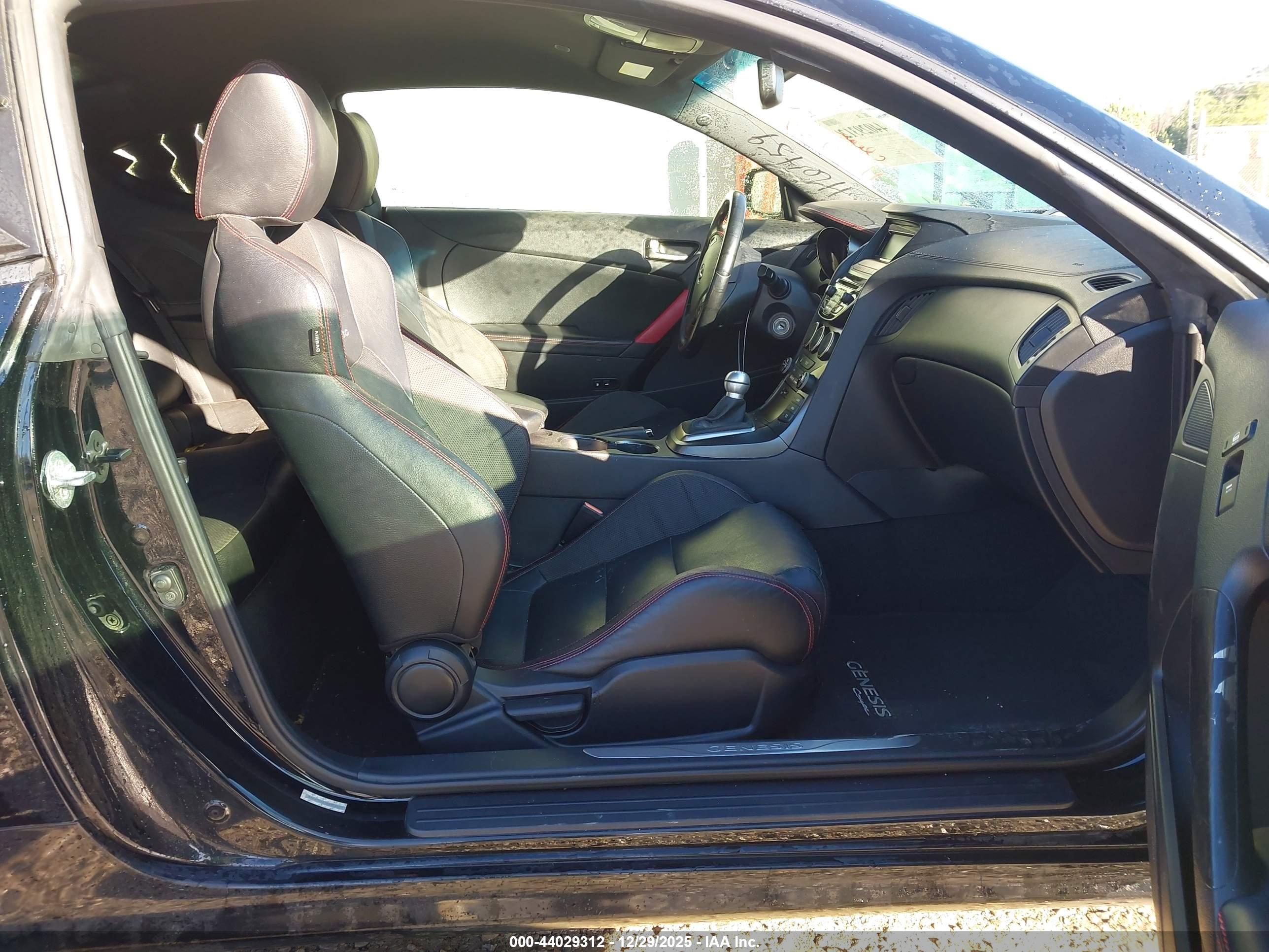 HYUNDAI GENESIS image 5