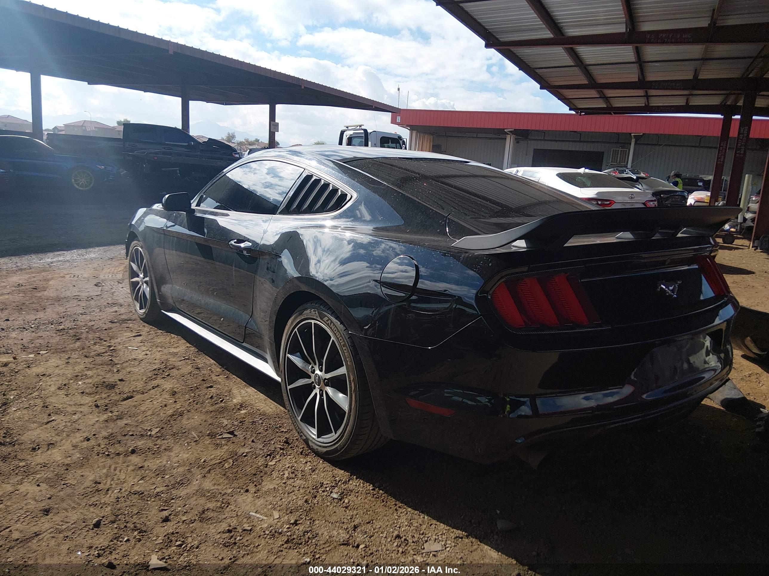 FORD MUSTANG image 3