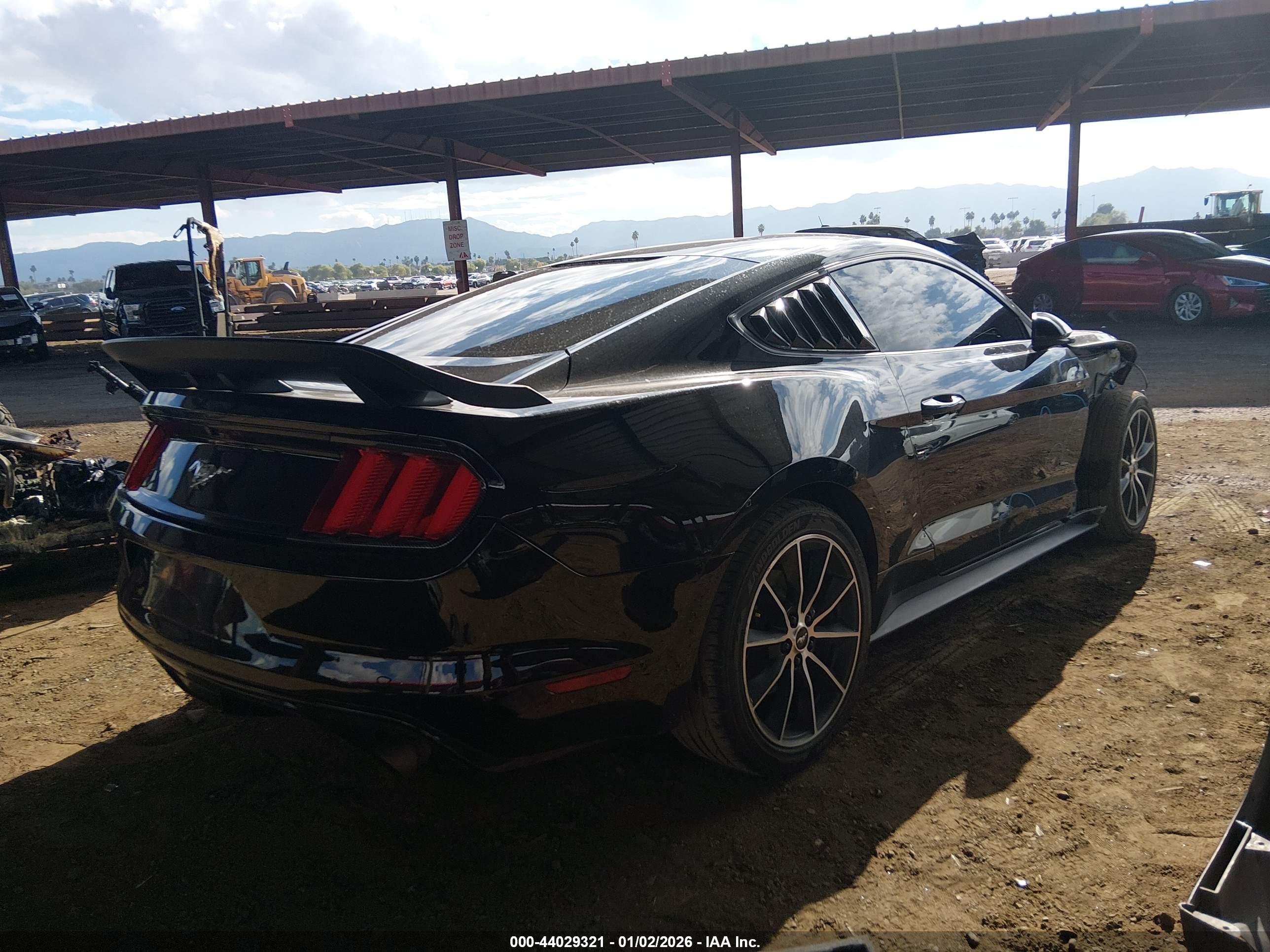 FORD MUSTANG image 4