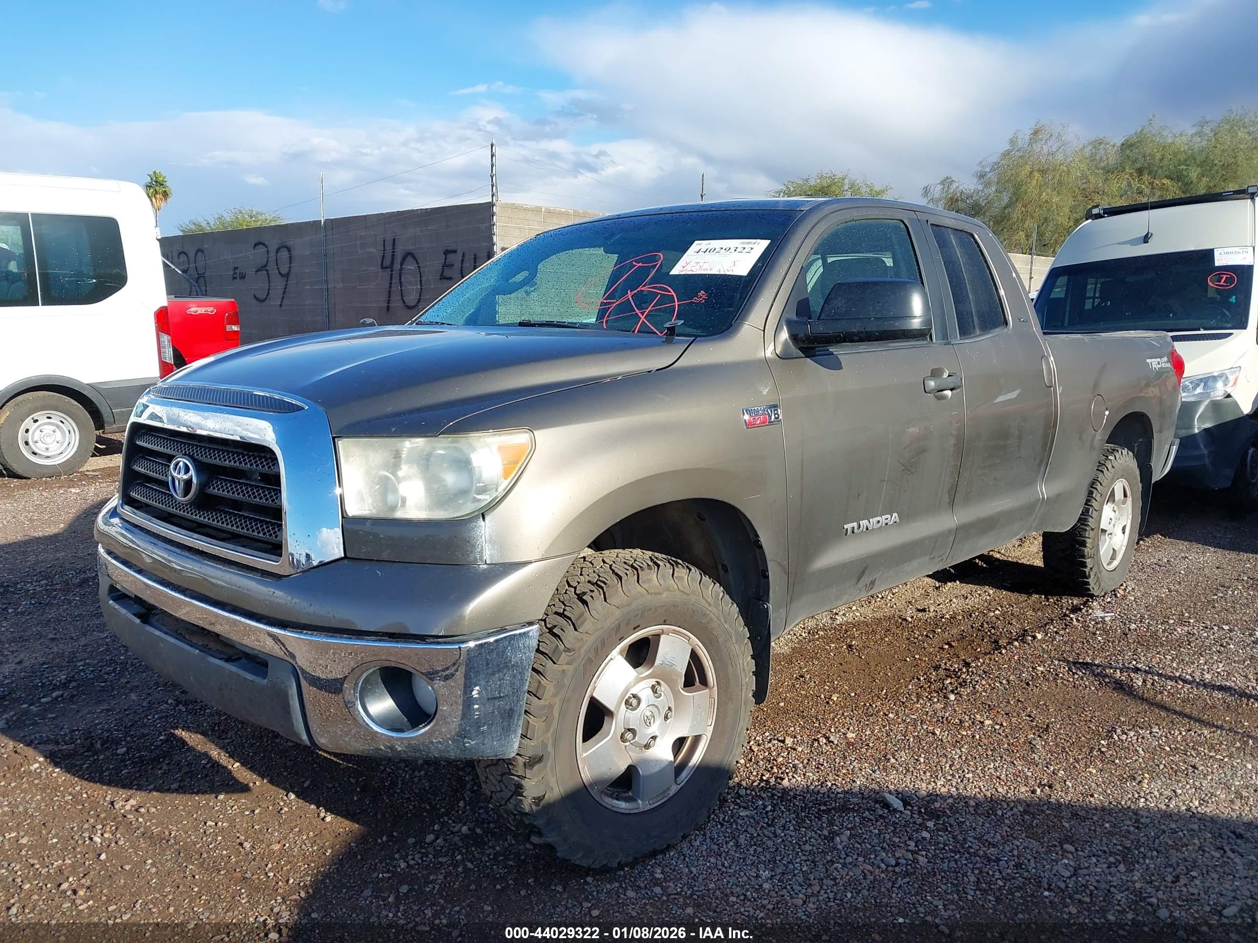 TOYOTA TUNDRA image 2