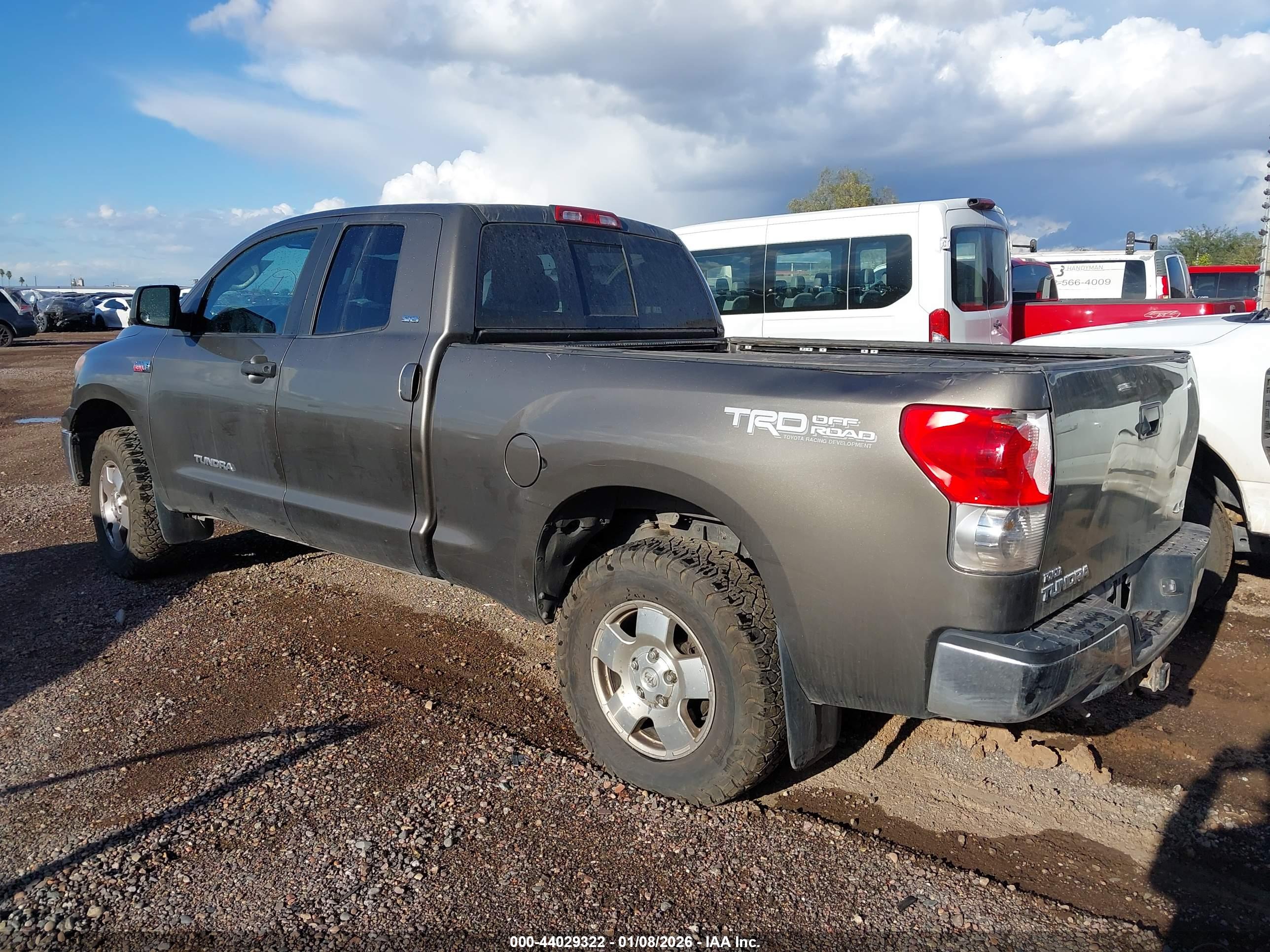 TOYOTA TUNDRA image 3