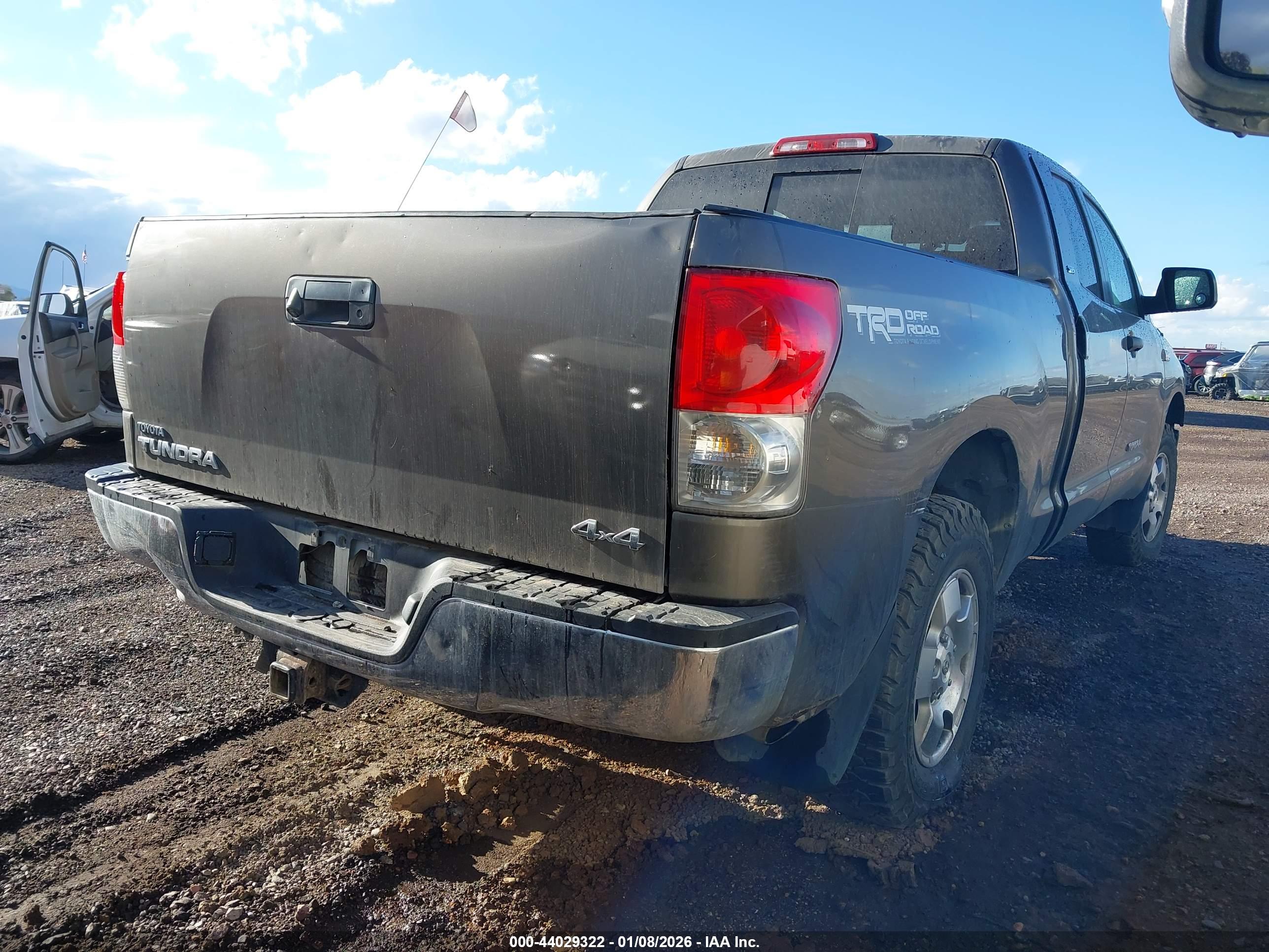 TOYOTA TUNDRA image 4