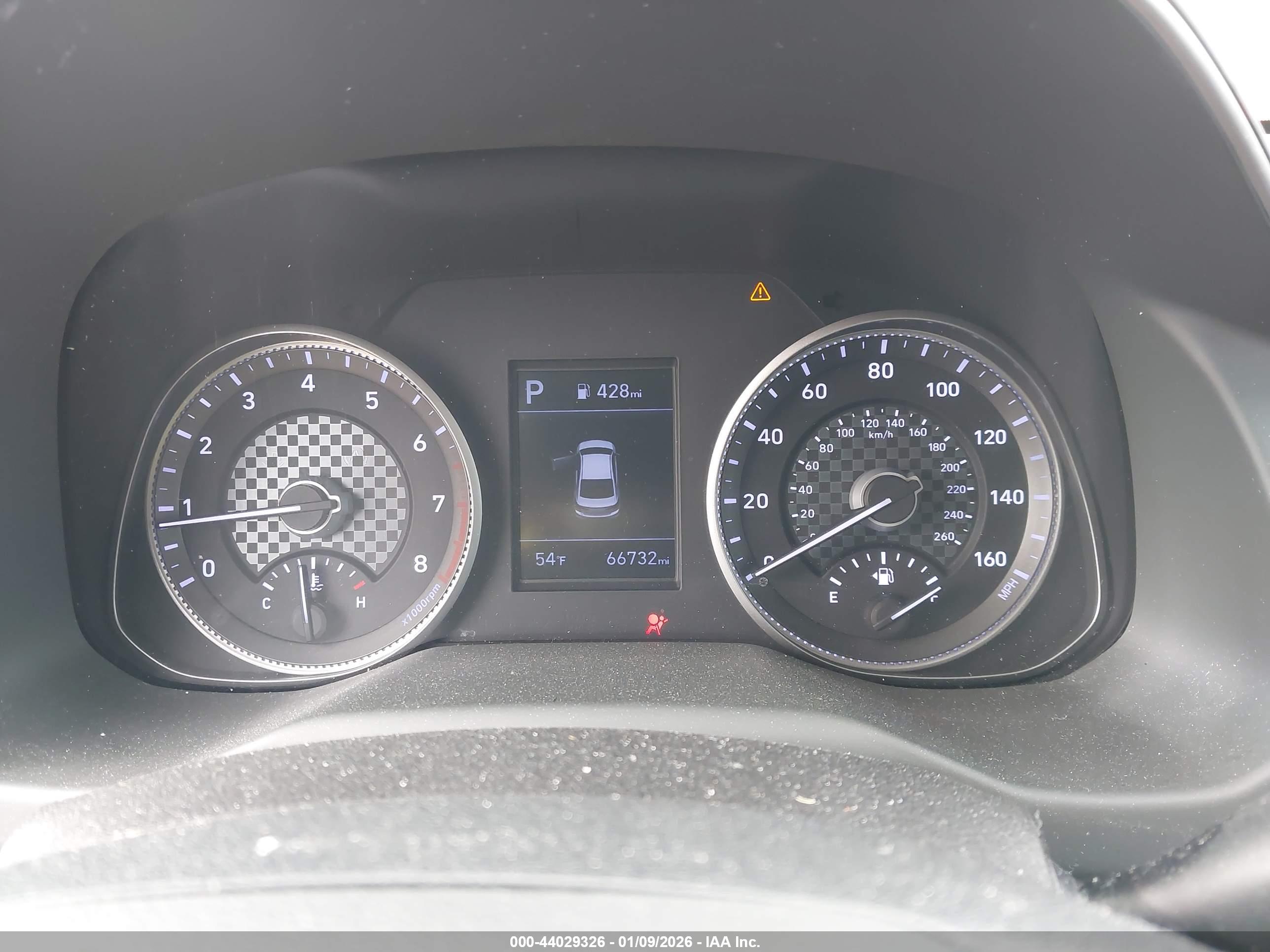 HYUNDAI ELANTRA image 7