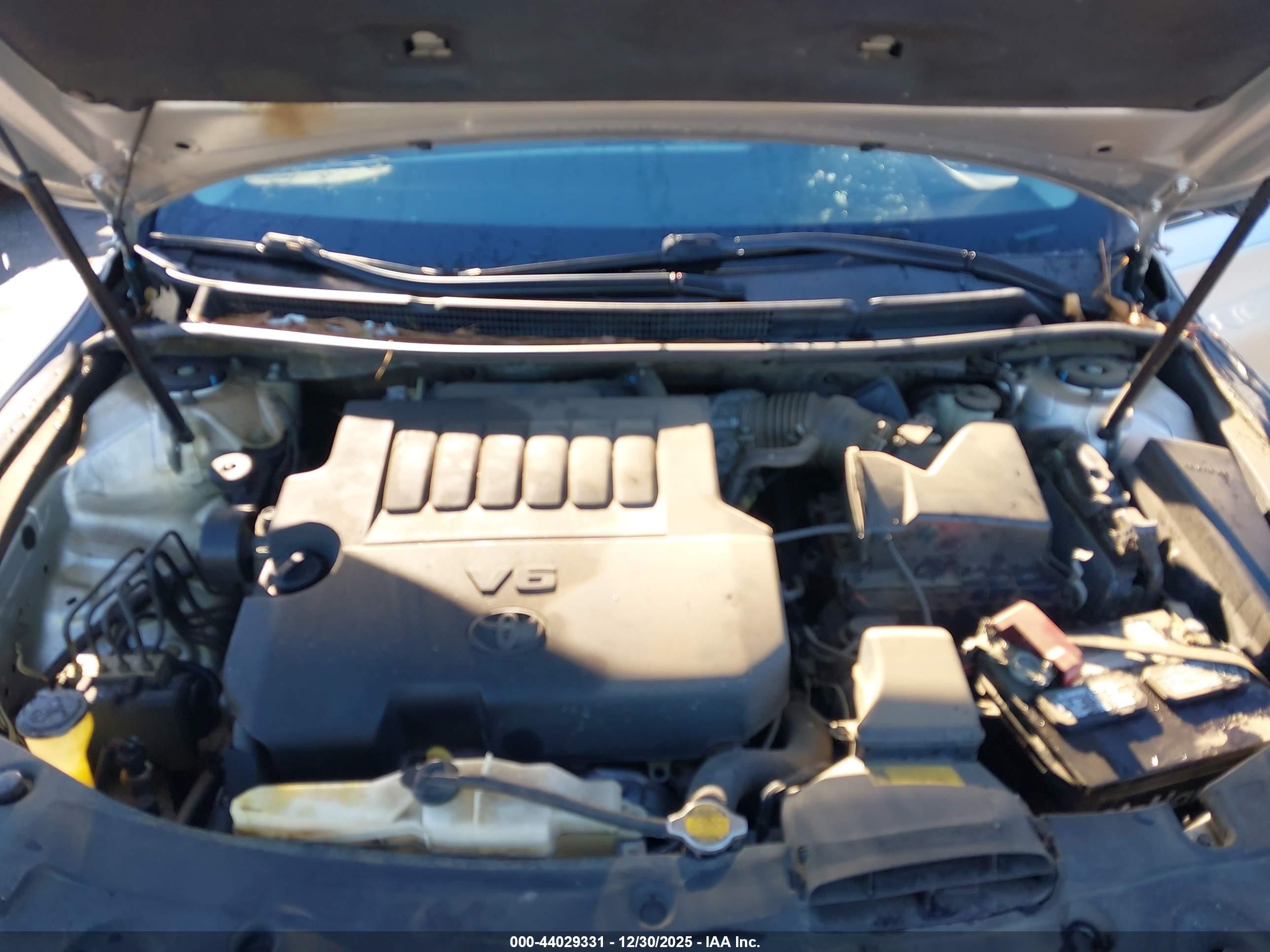 TOYOTA AVALON image 10