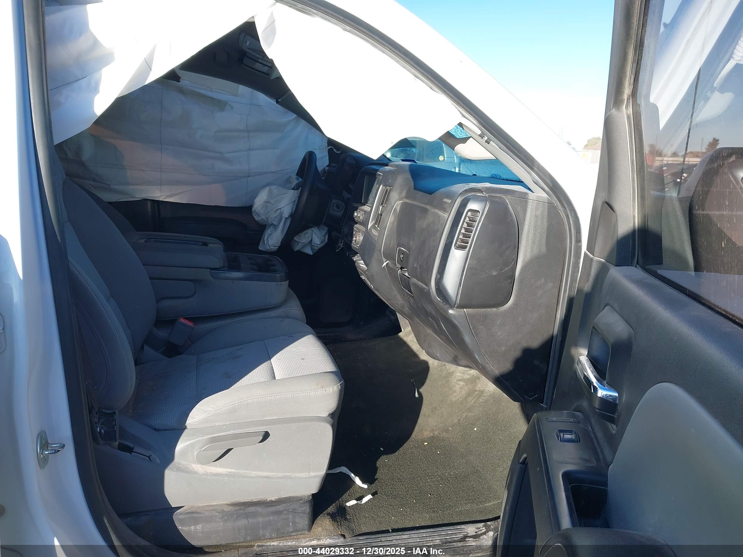GMC SIERRA image 5