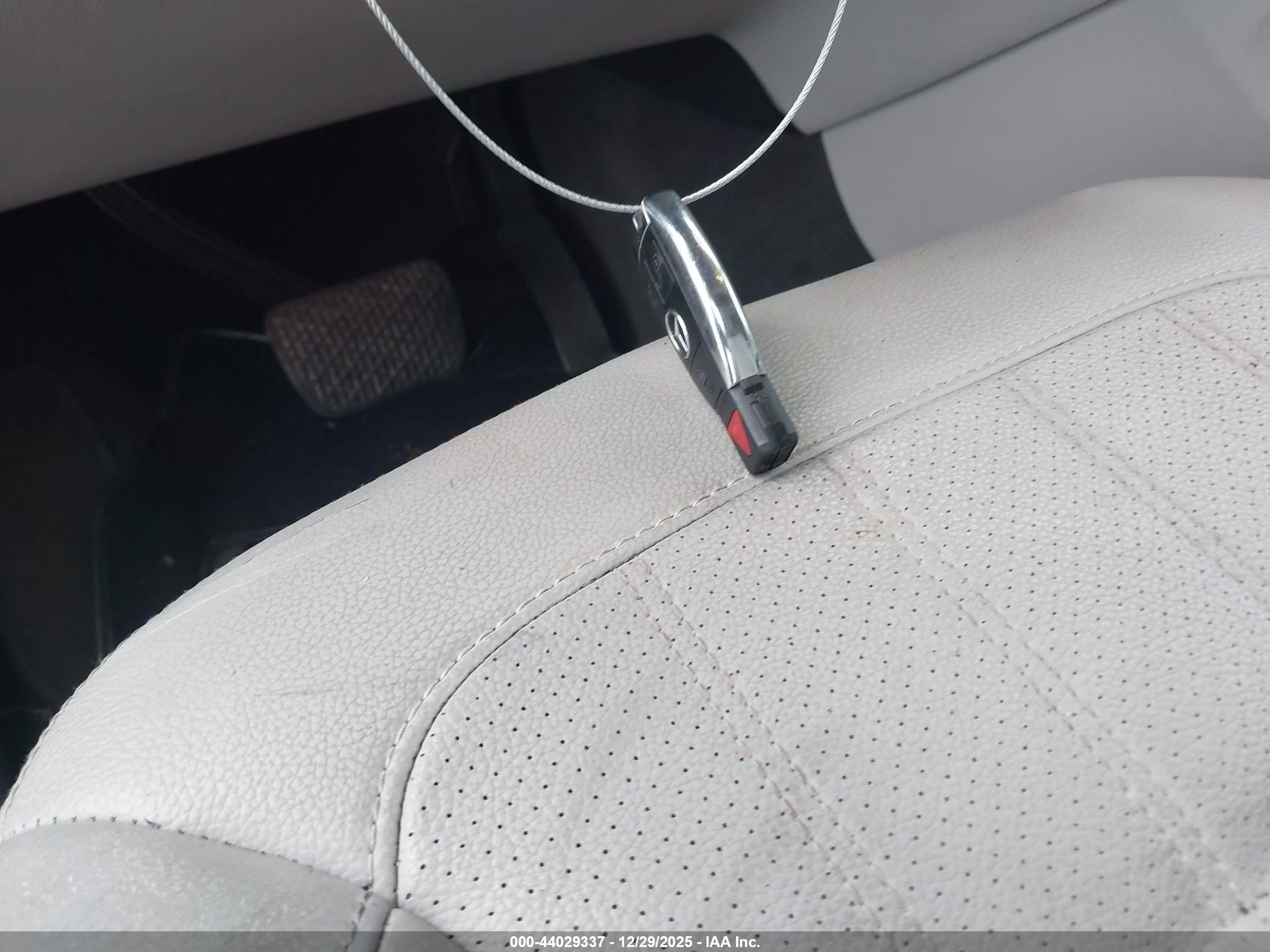 MERCEDES-BENZ GL image 11