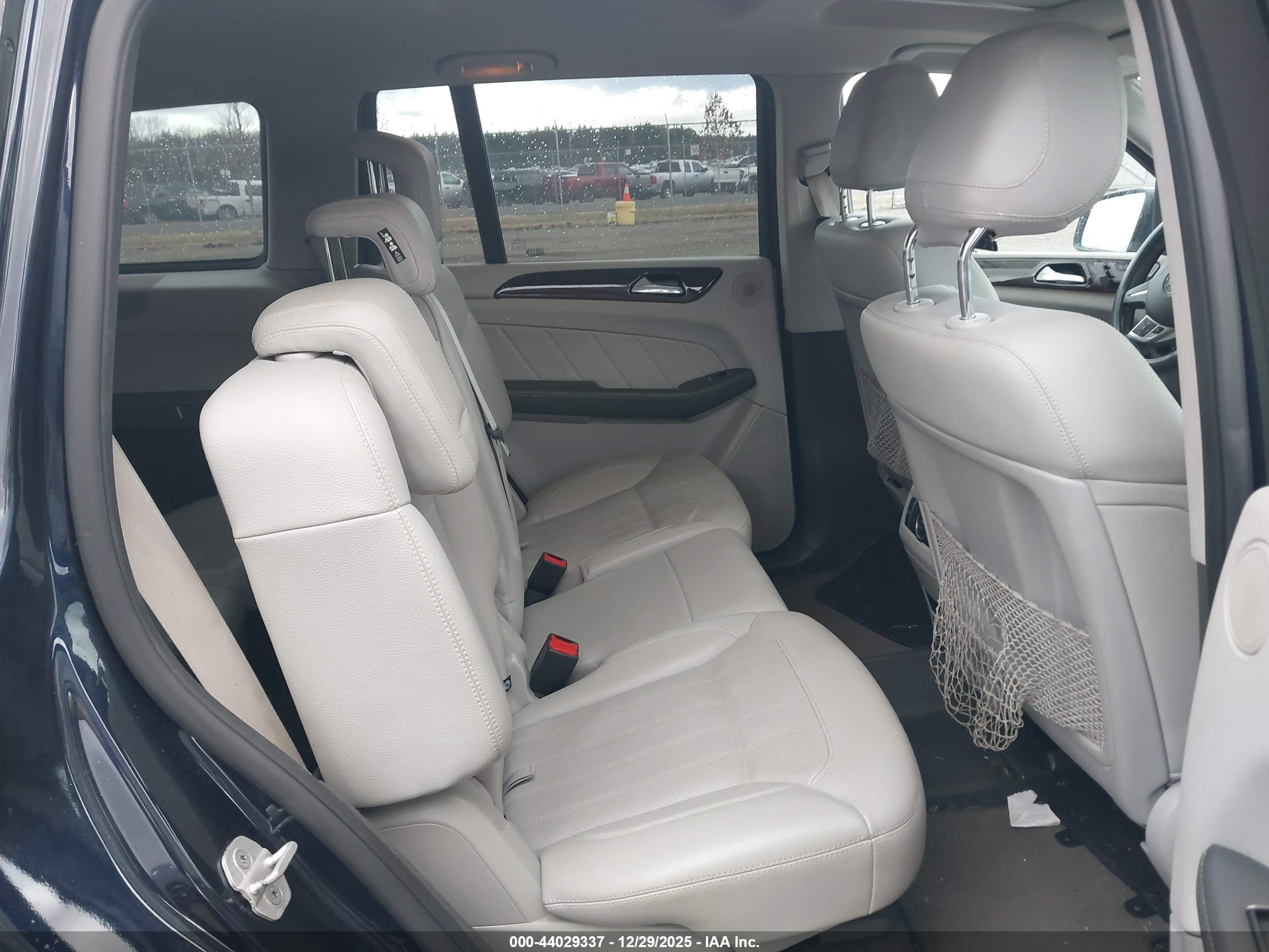 MERCEDES-BENZ GL image 8