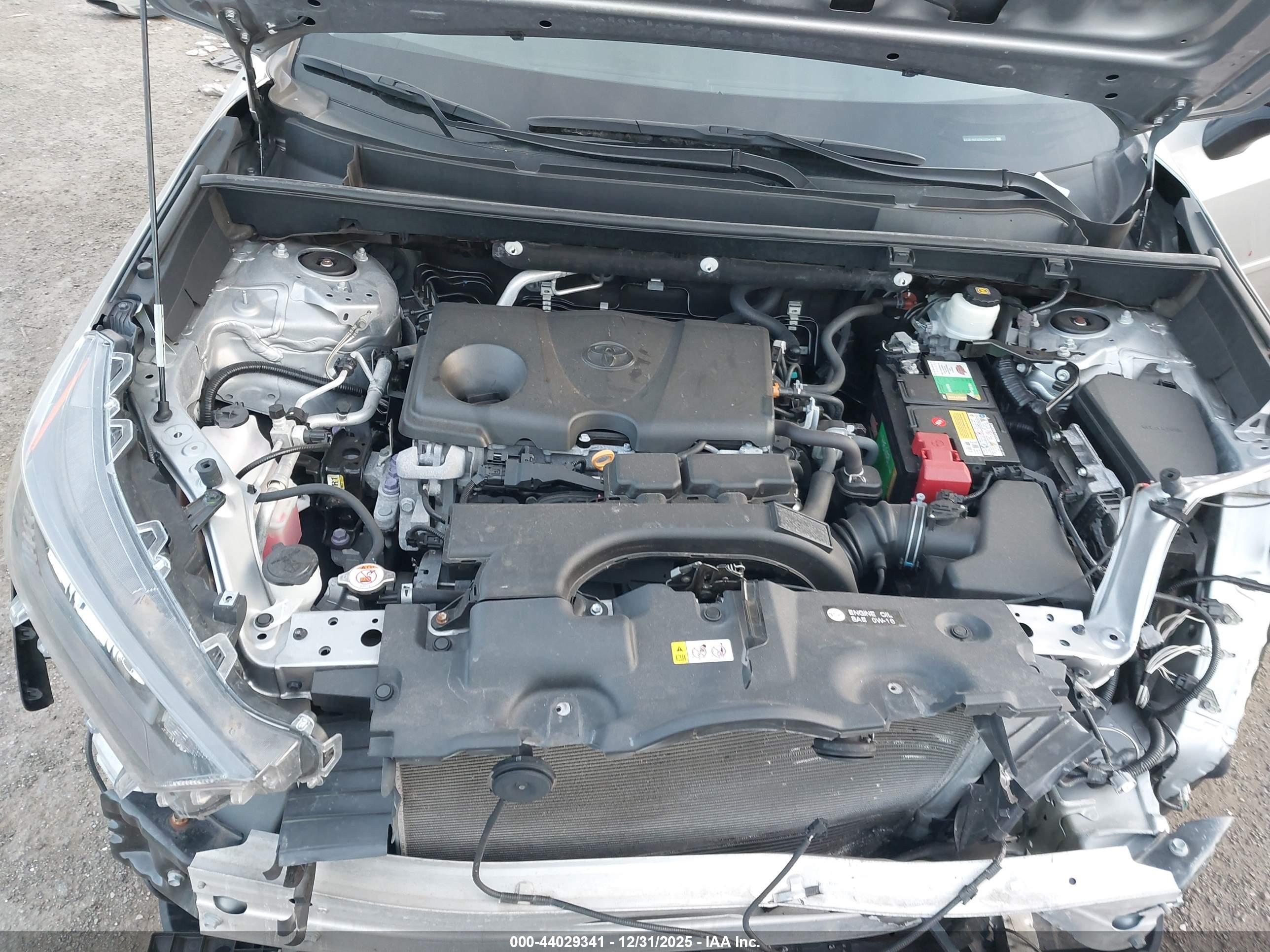 TOYOTA RAV4 image 10
