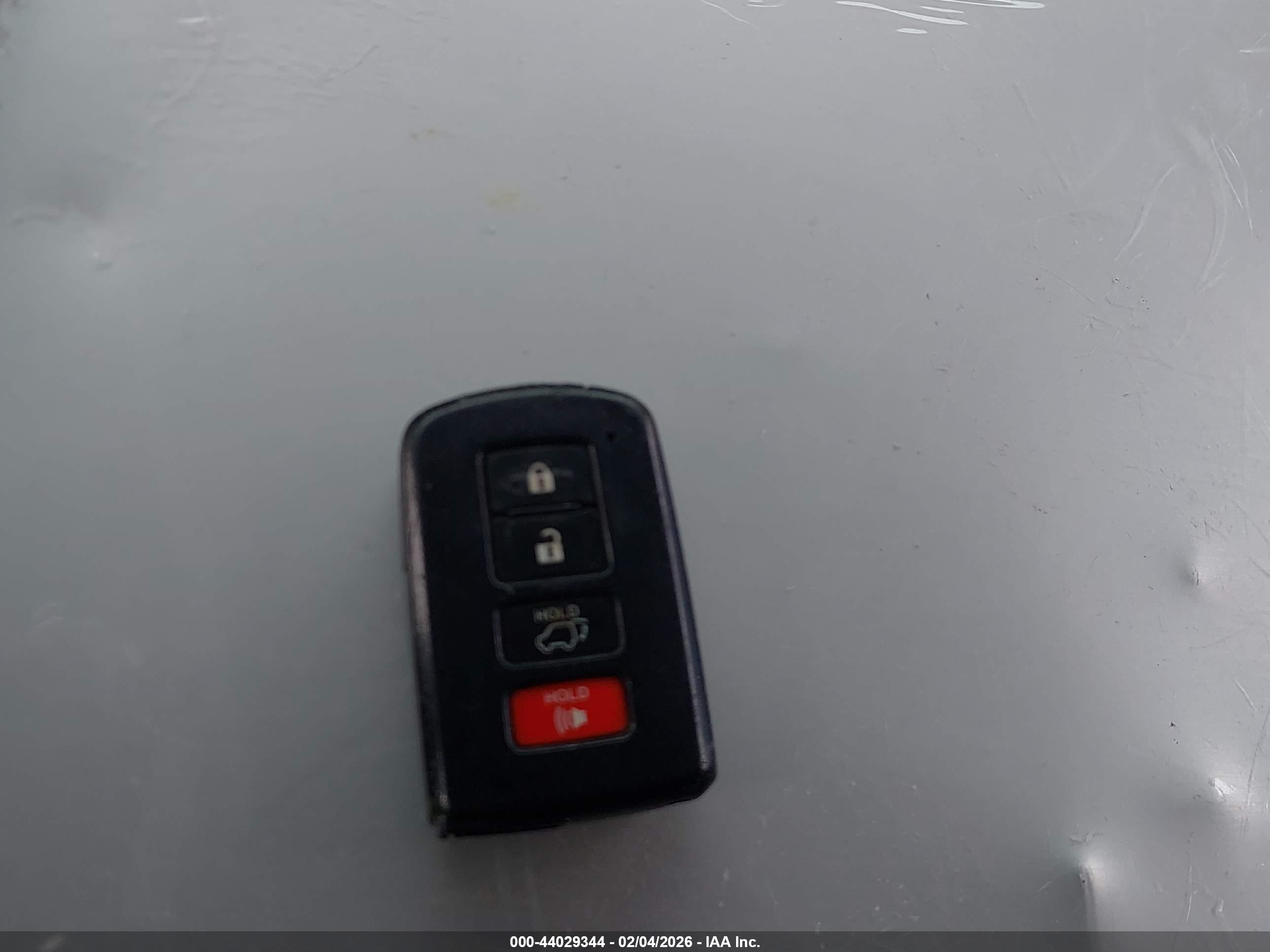 TOYOTA RAV4 image 11