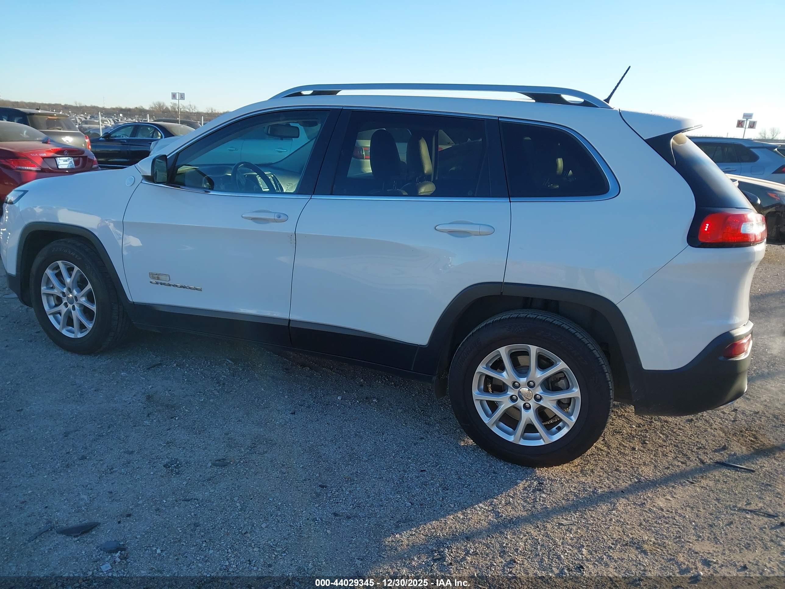 JEEP CHEROKEE image 3