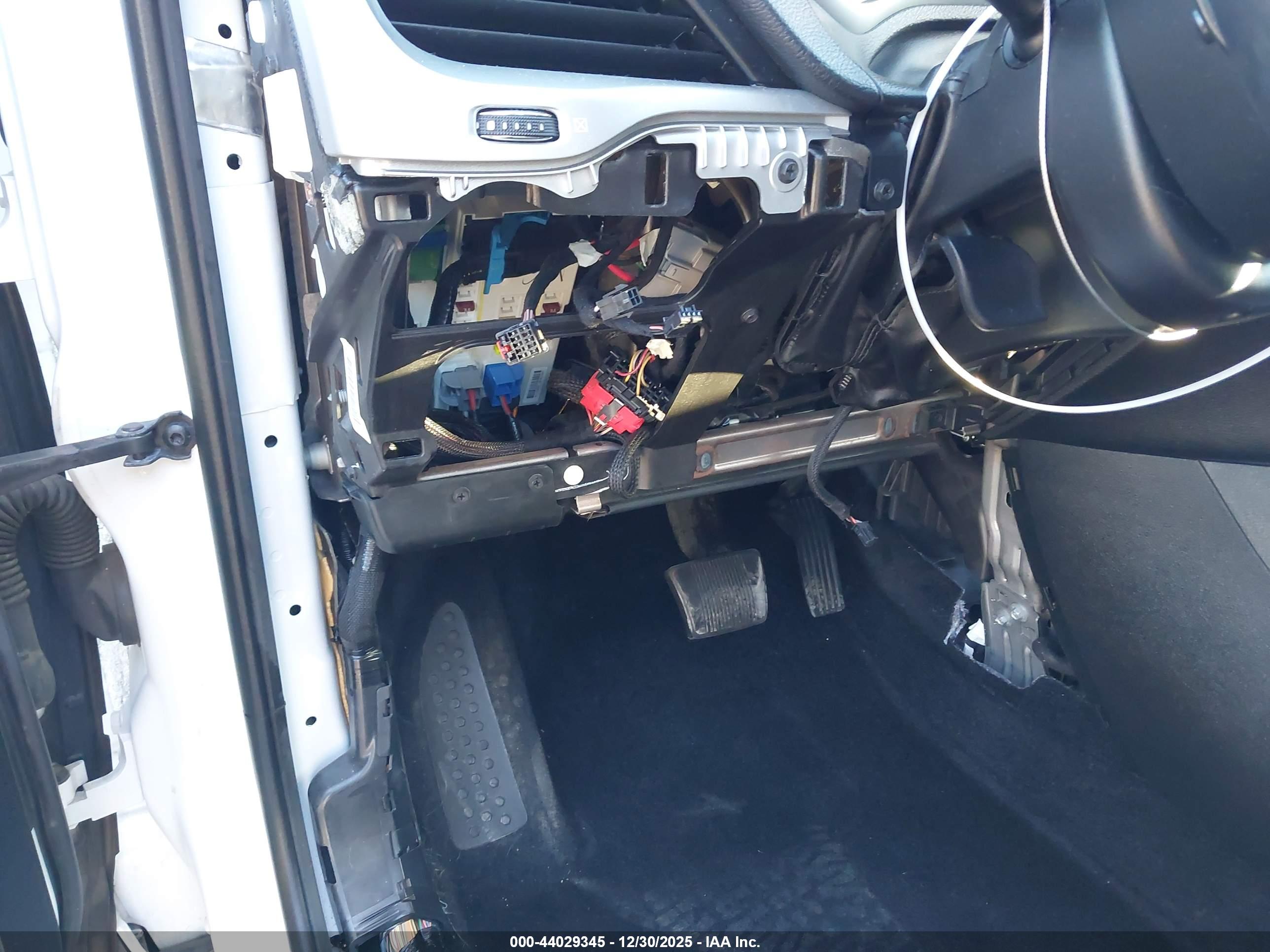JEEP CHEROKEE image 6