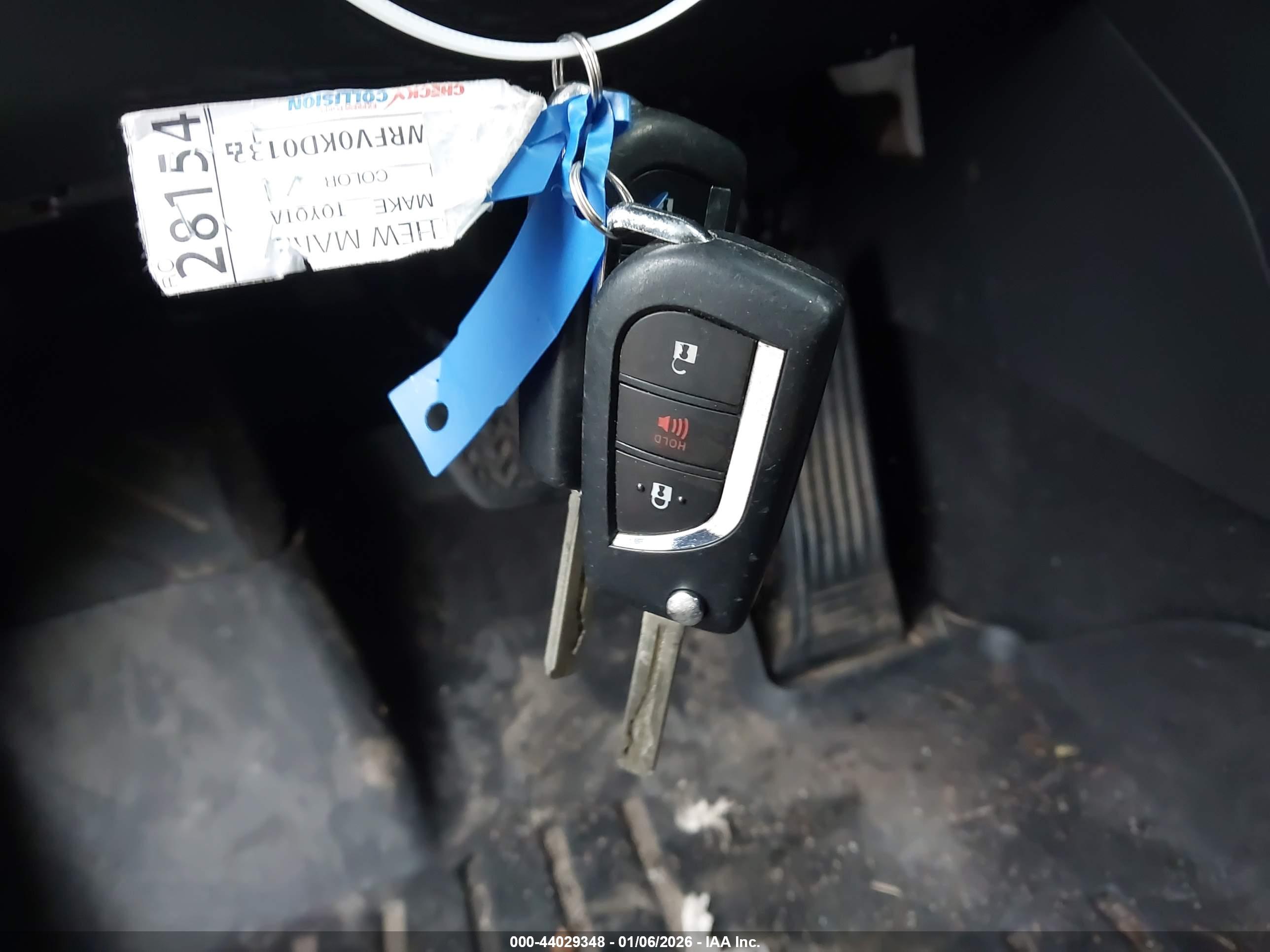 TOYOTA RAV4 image 11