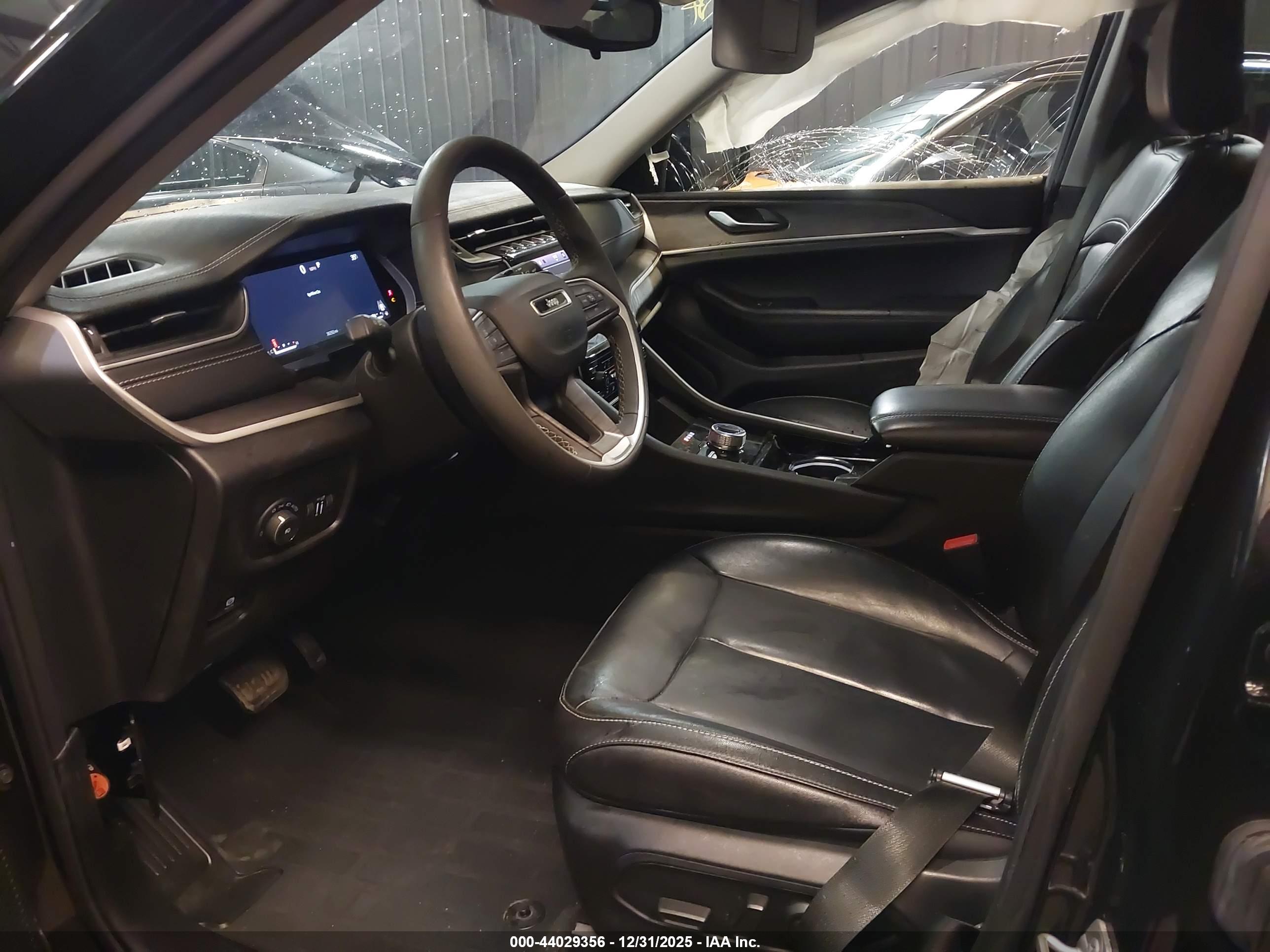 JEEP GRAND image 5